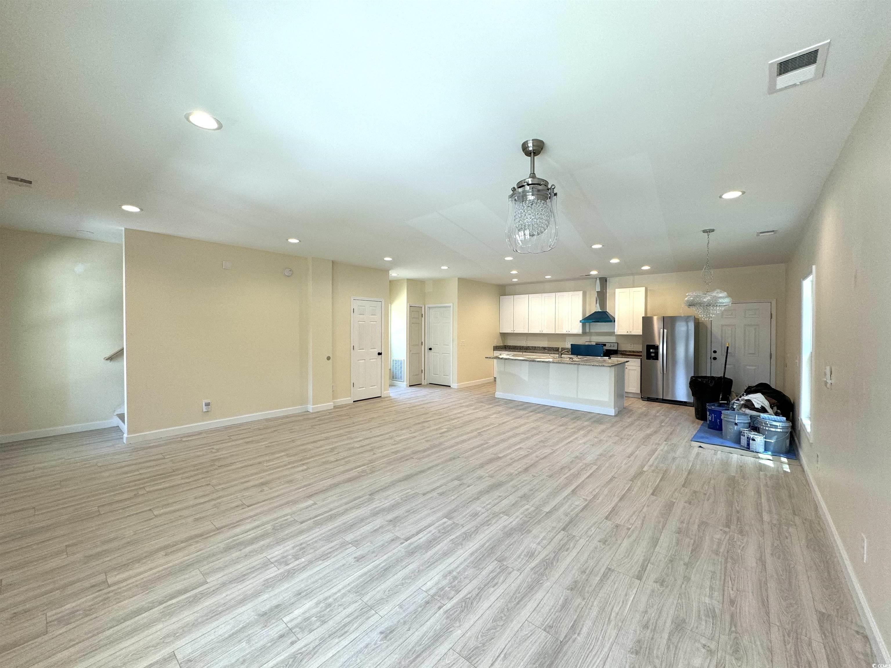 908 Merriman Rd. Property Photo 5