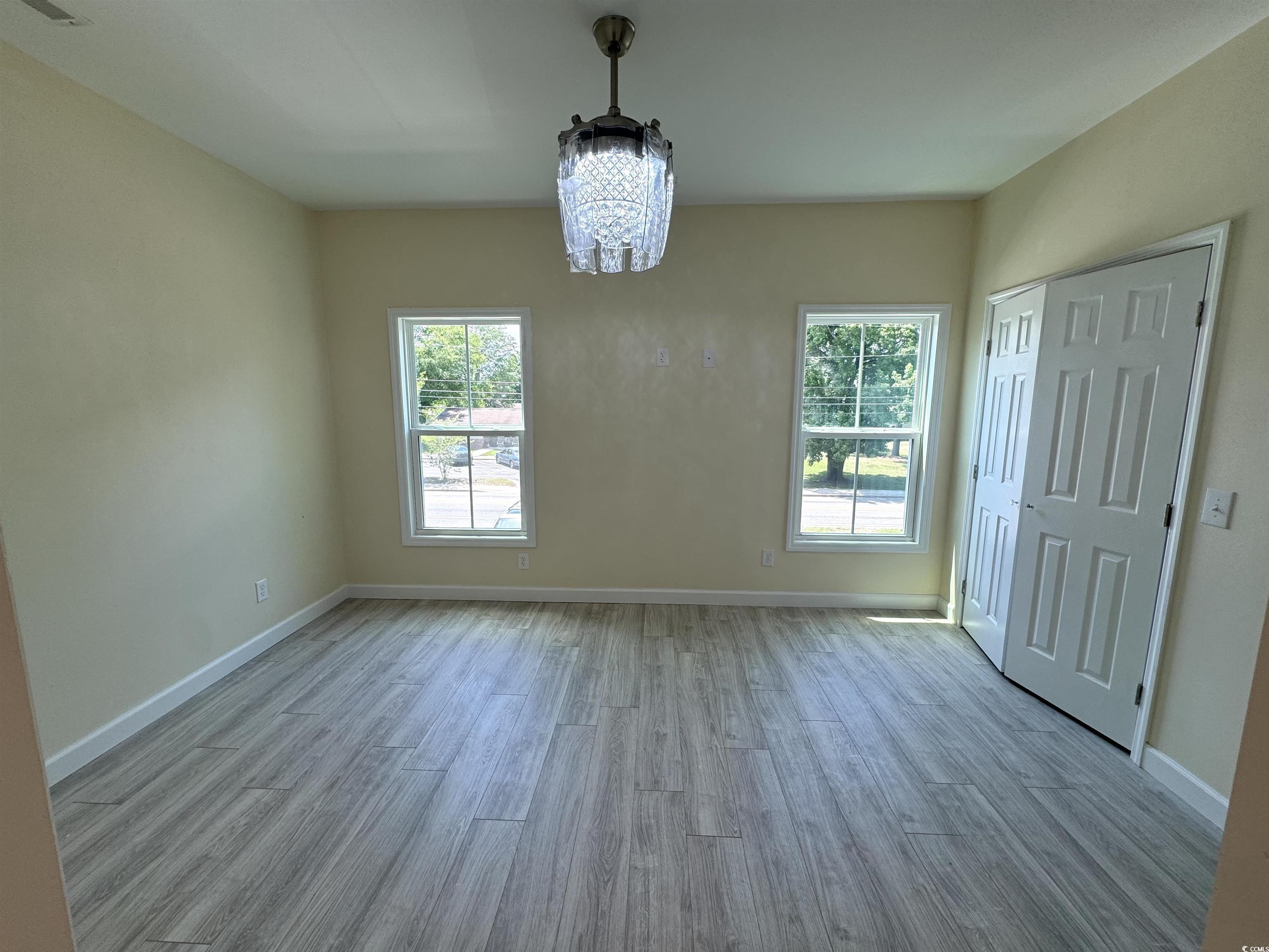 908 Merriman Rd. Property Photo 17