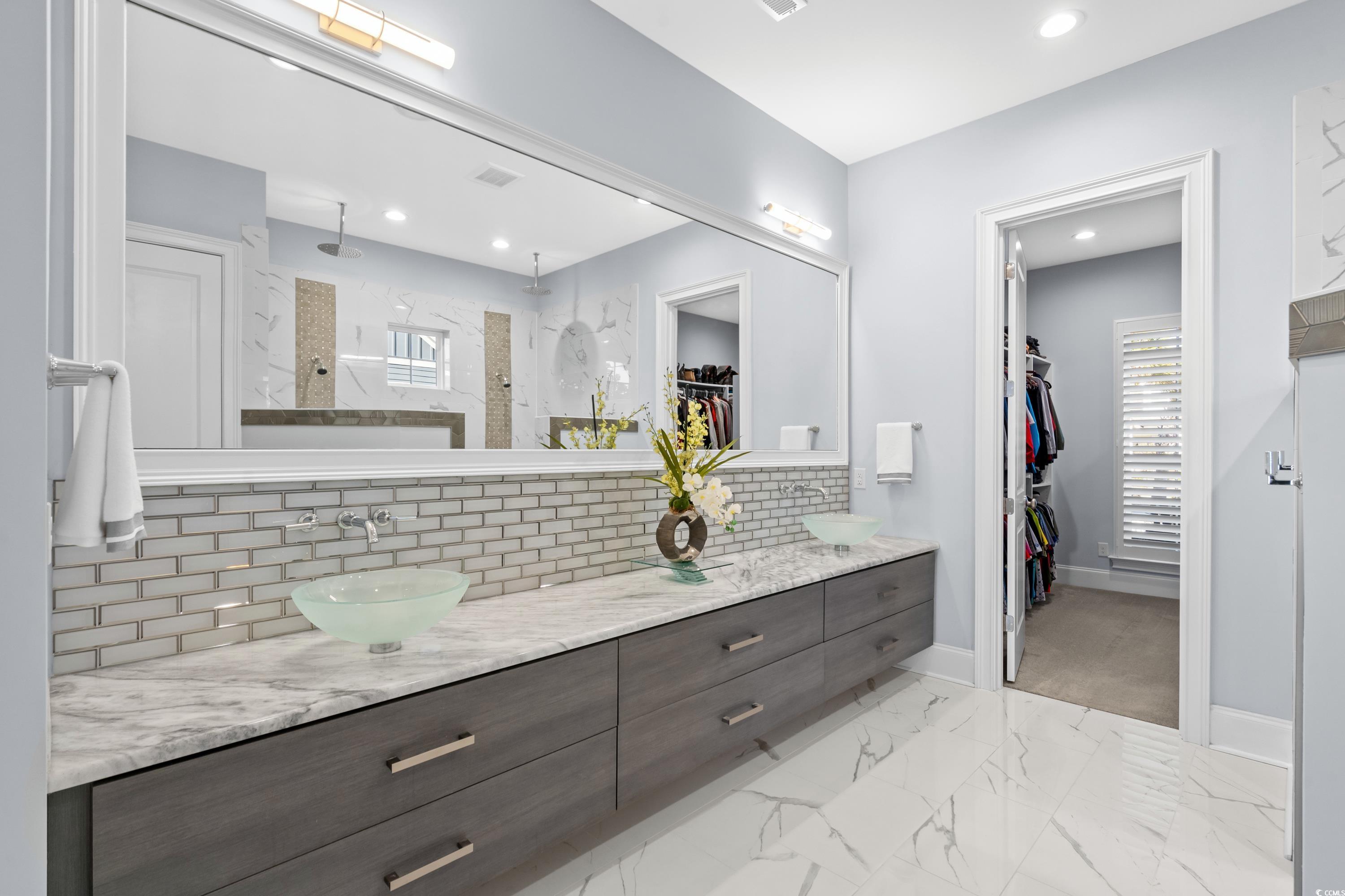 6105 Bolsena Place Property Photo 15