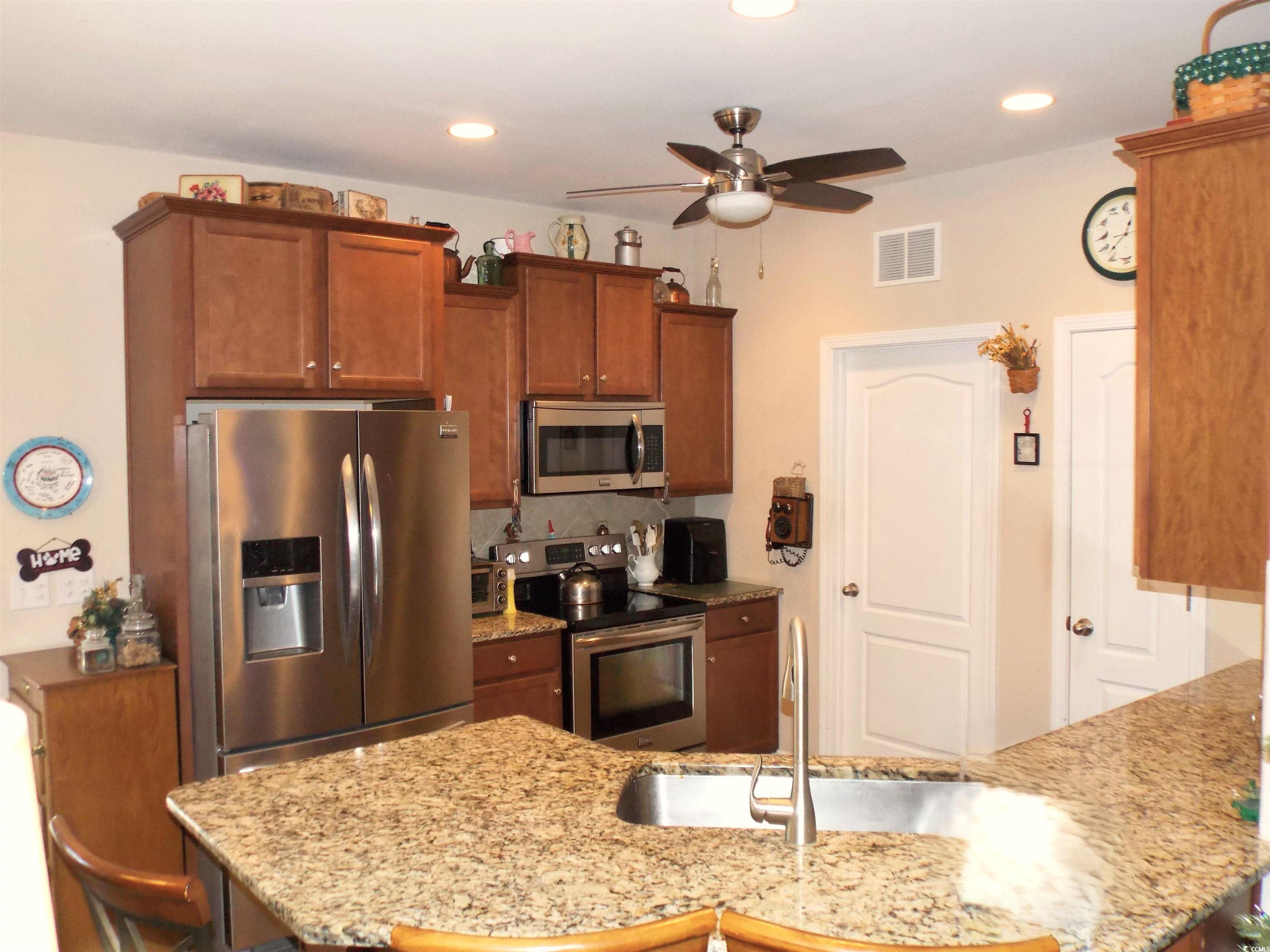 741 Londonberry Ct. Property Photo 6