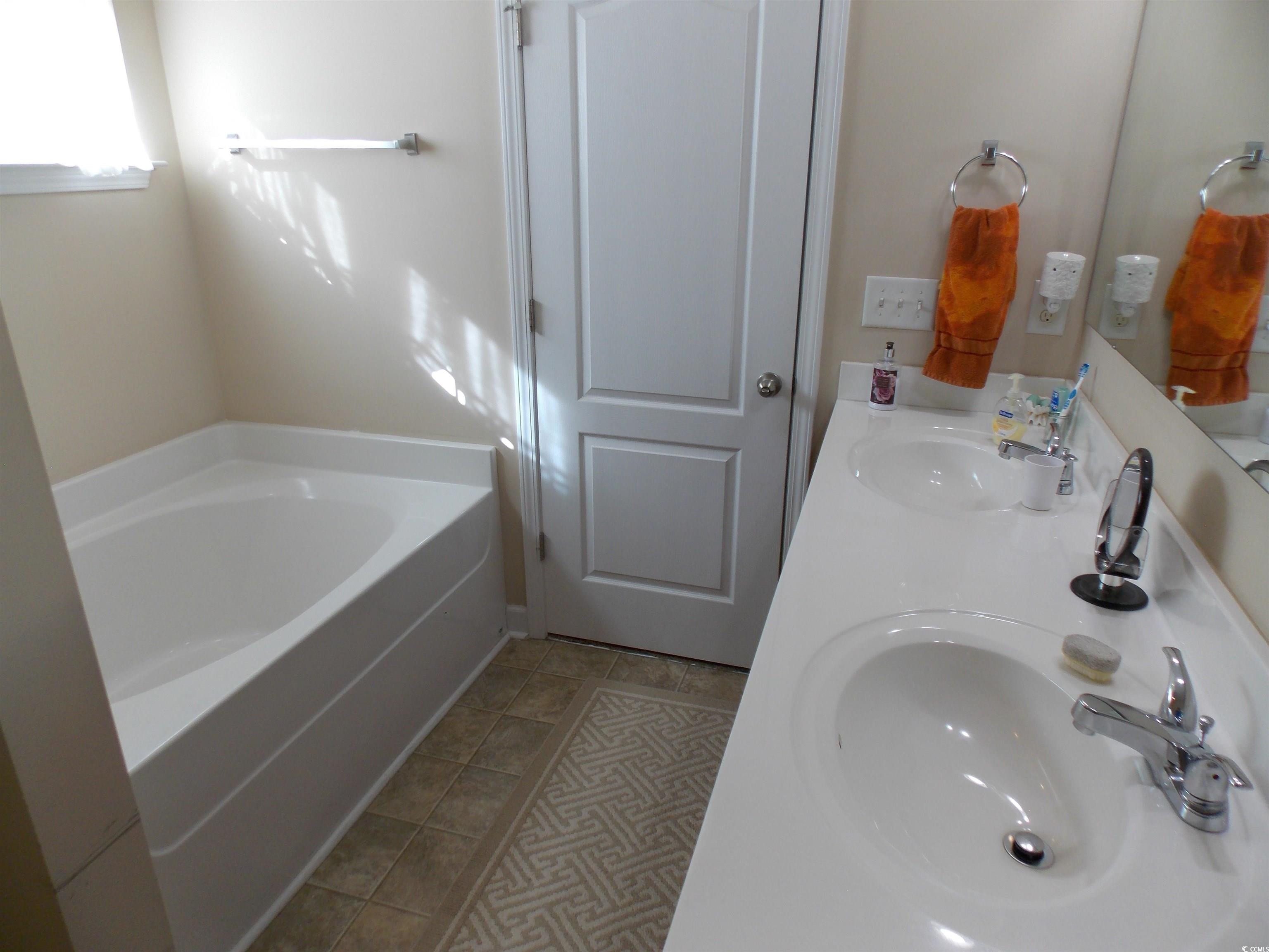 741 Londonberry Ct. Property Photo 10