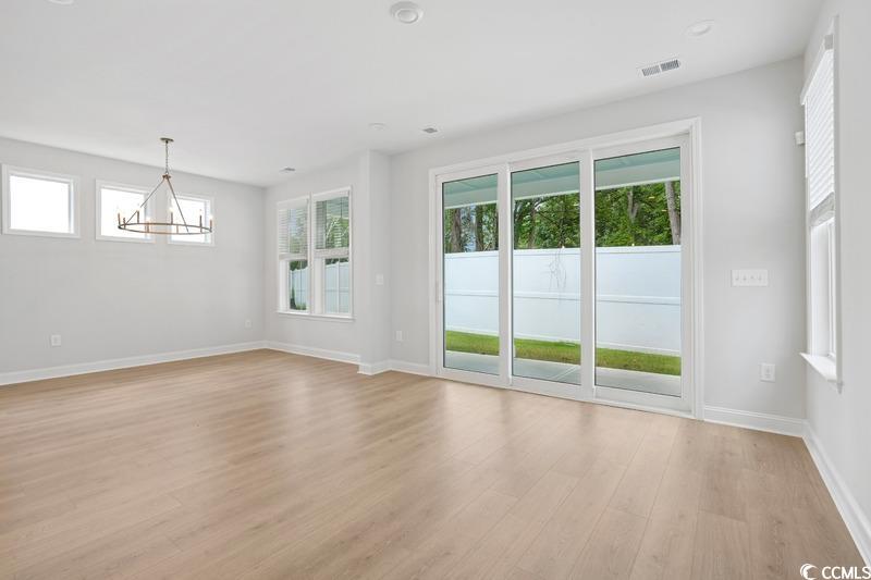 2404 Hillbourne Loop Property Photo 6