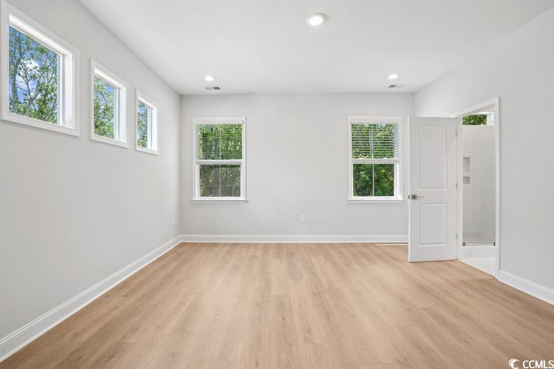 2404 Hillbourne Loop Property Photo 9