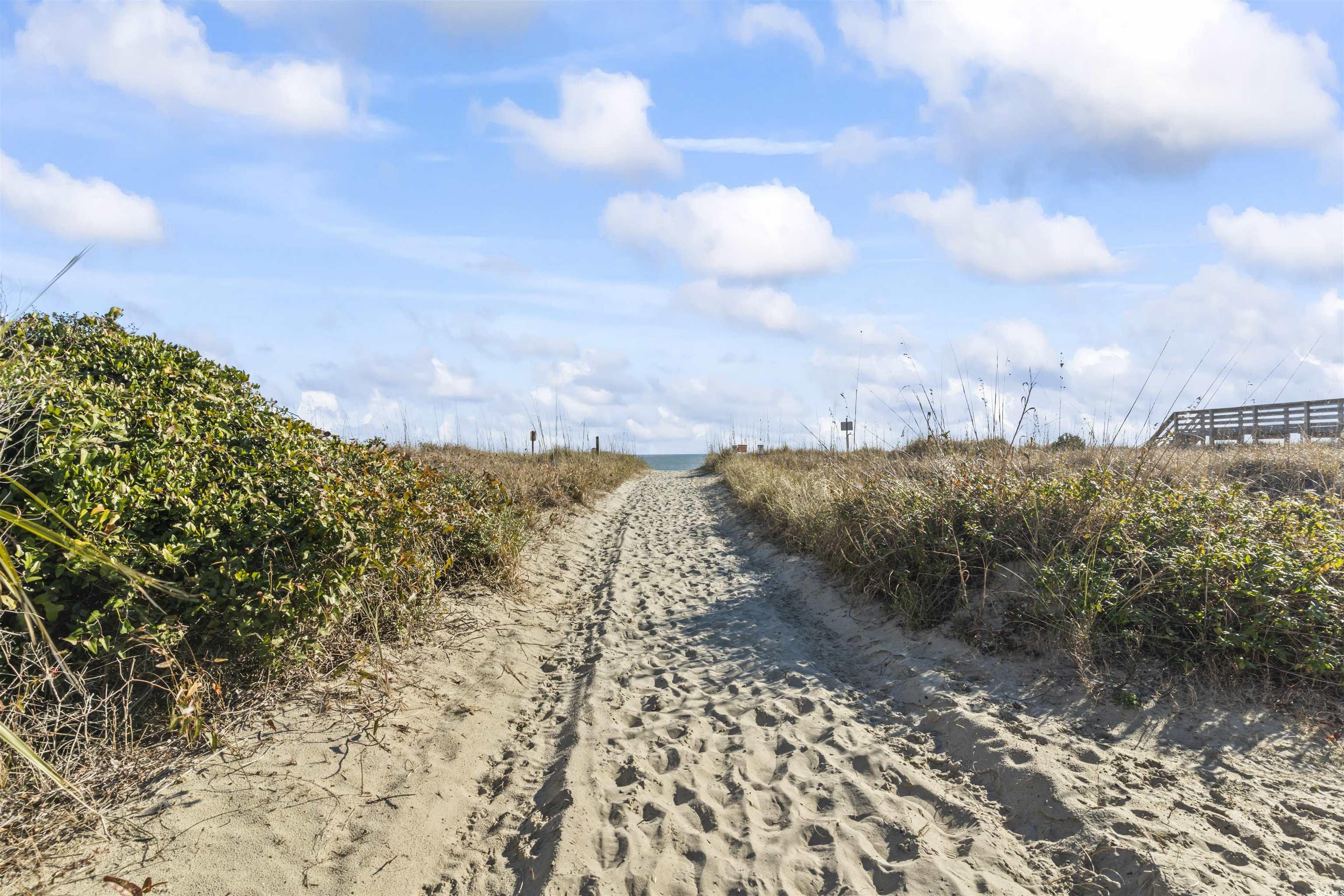 2404 Hillbourne Loop Property Photo 26