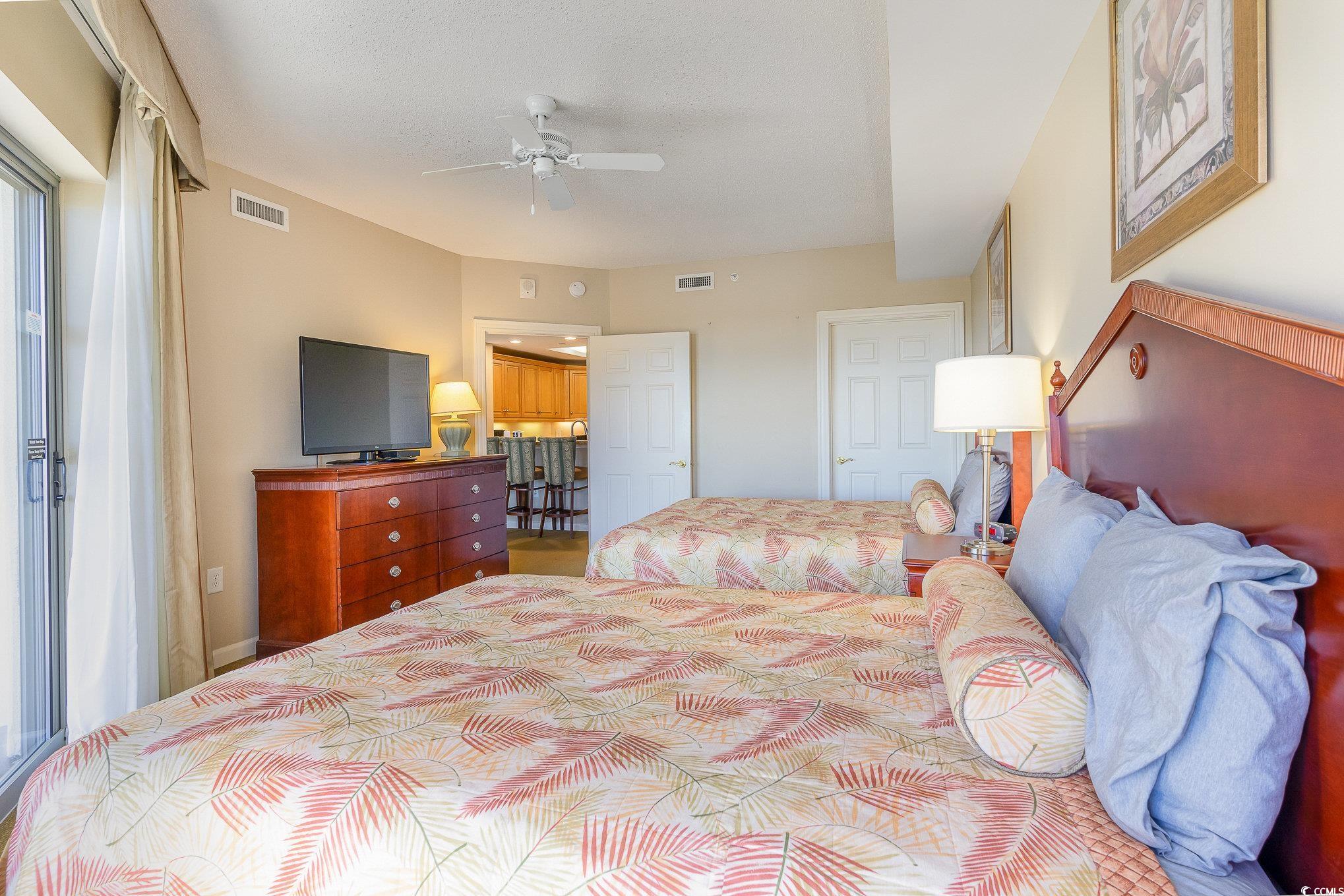 9994 Beach Club Dr. Property Photo 23