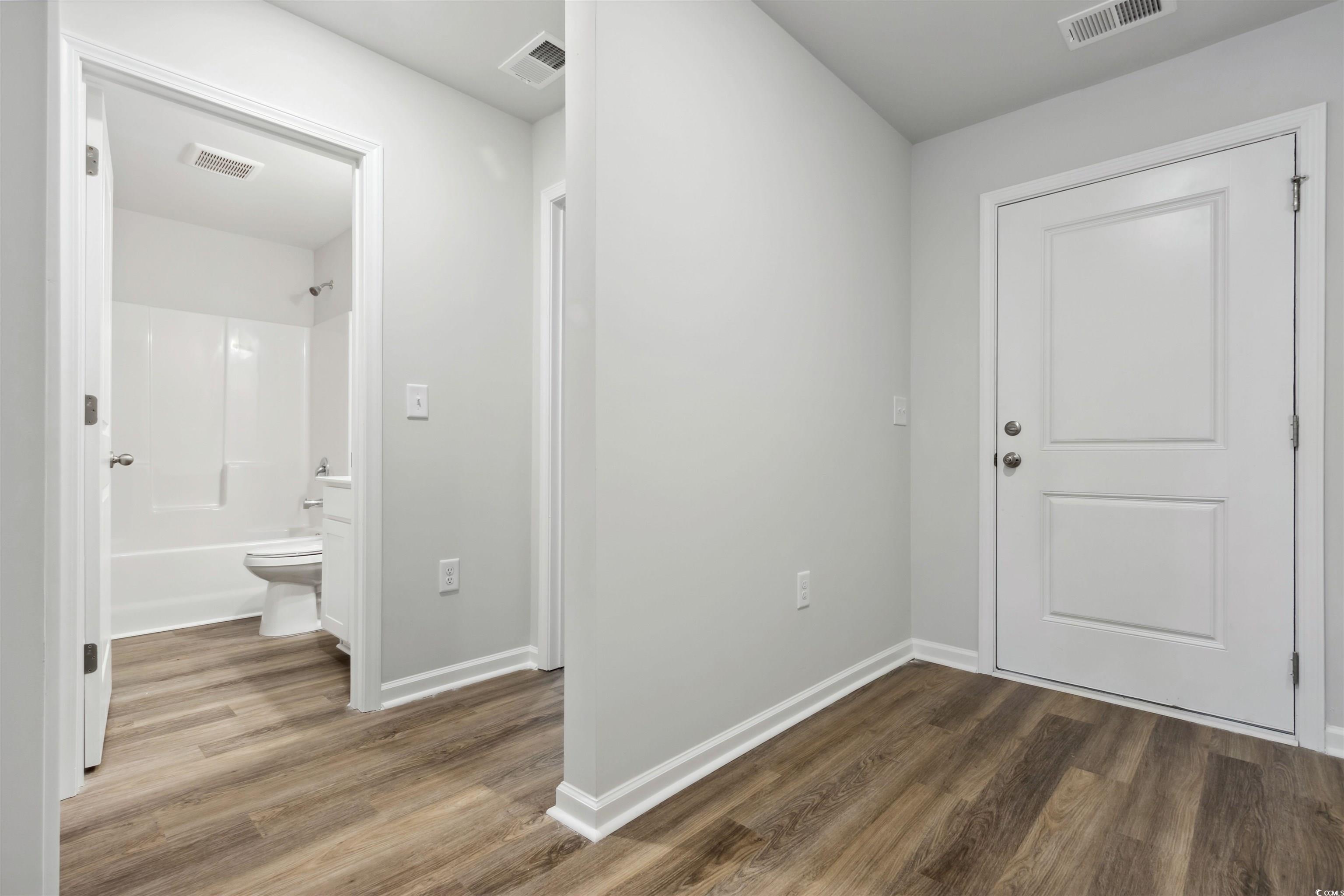 1504 Clubstone Dr. Property Photo 2