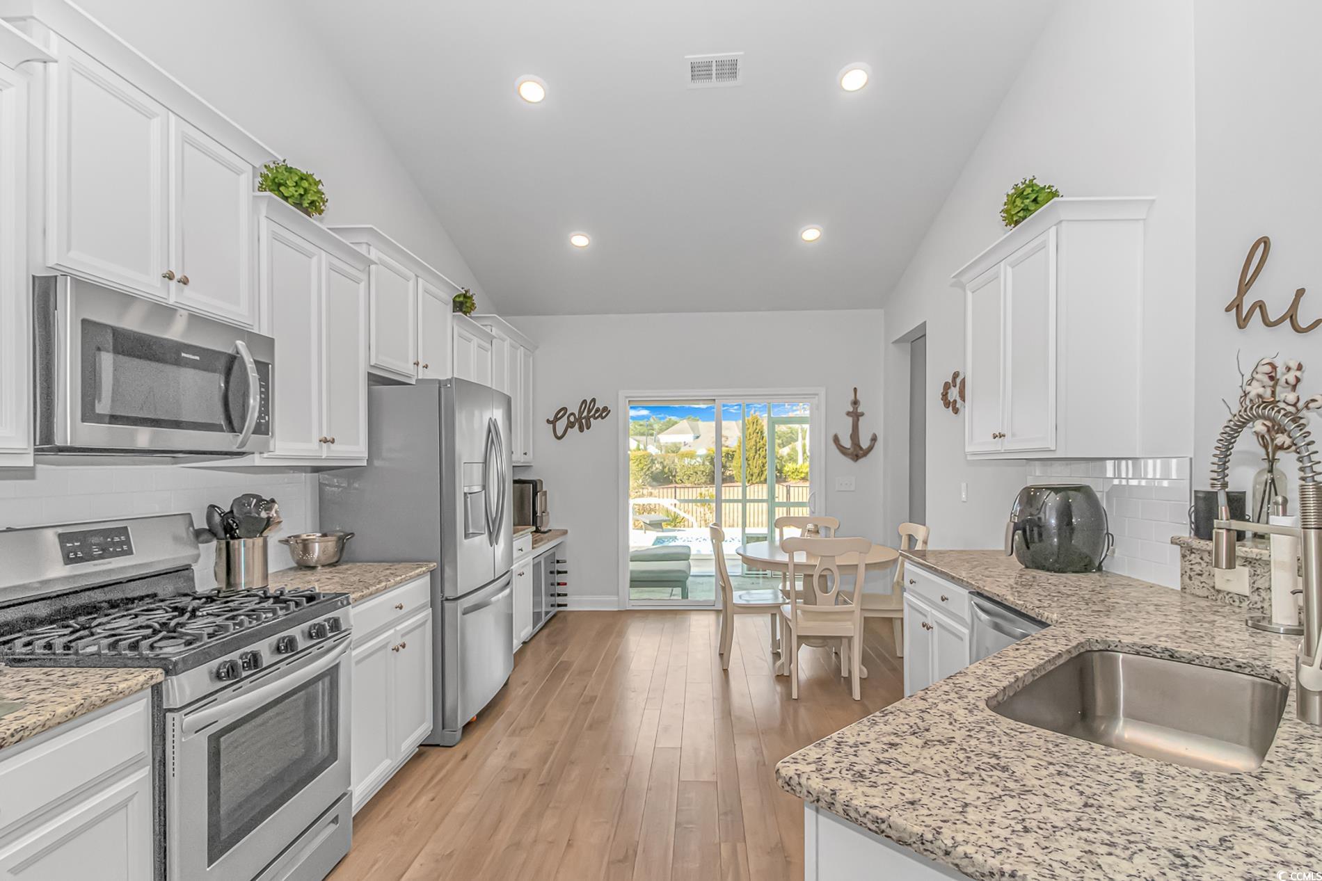 935 Piping Plover Ln. Property Photo 8