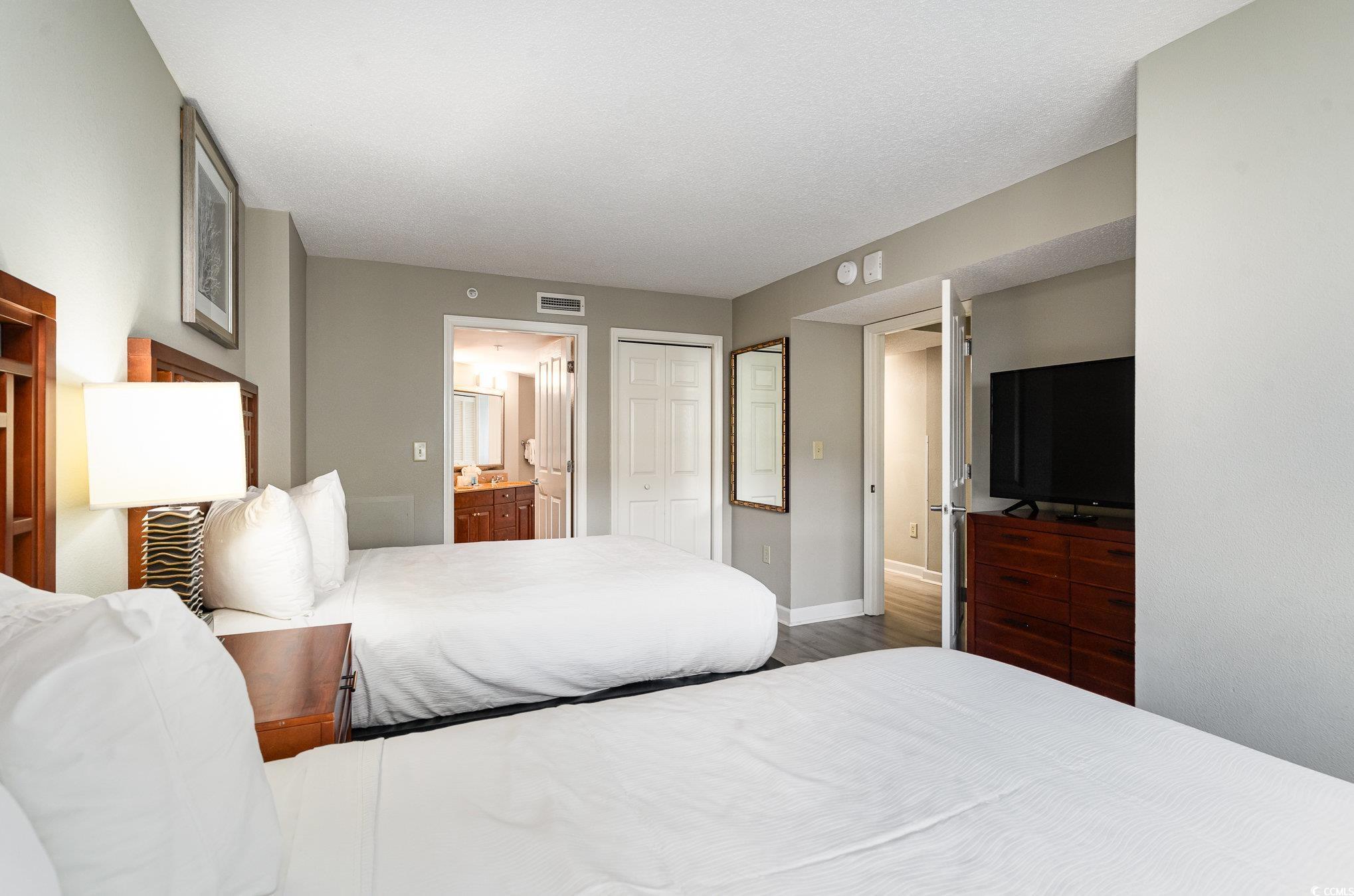 5200 N Ocean Blvd. Property Photo 15