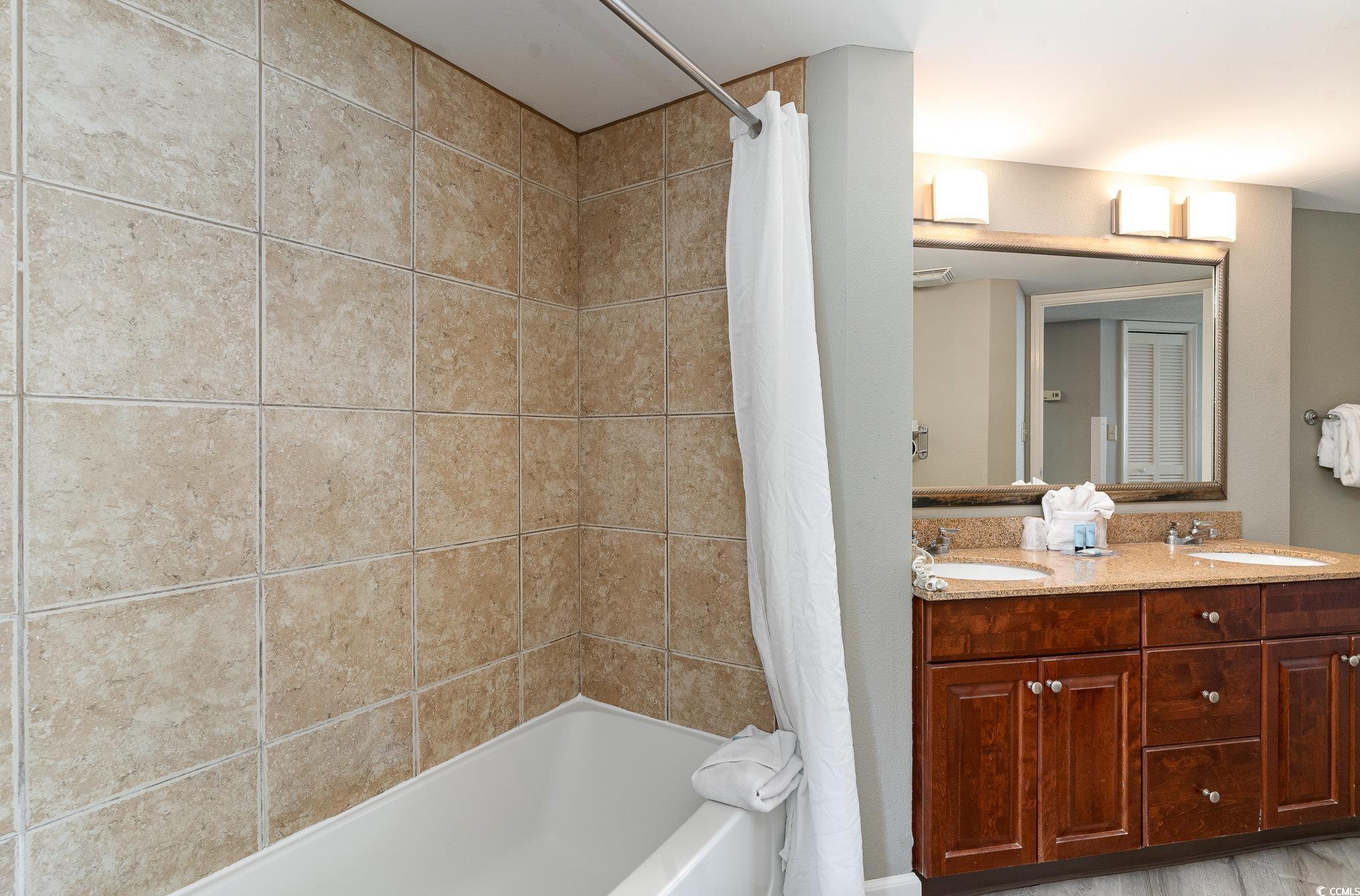 5200 N Ocean Blvd. Property Photo 16