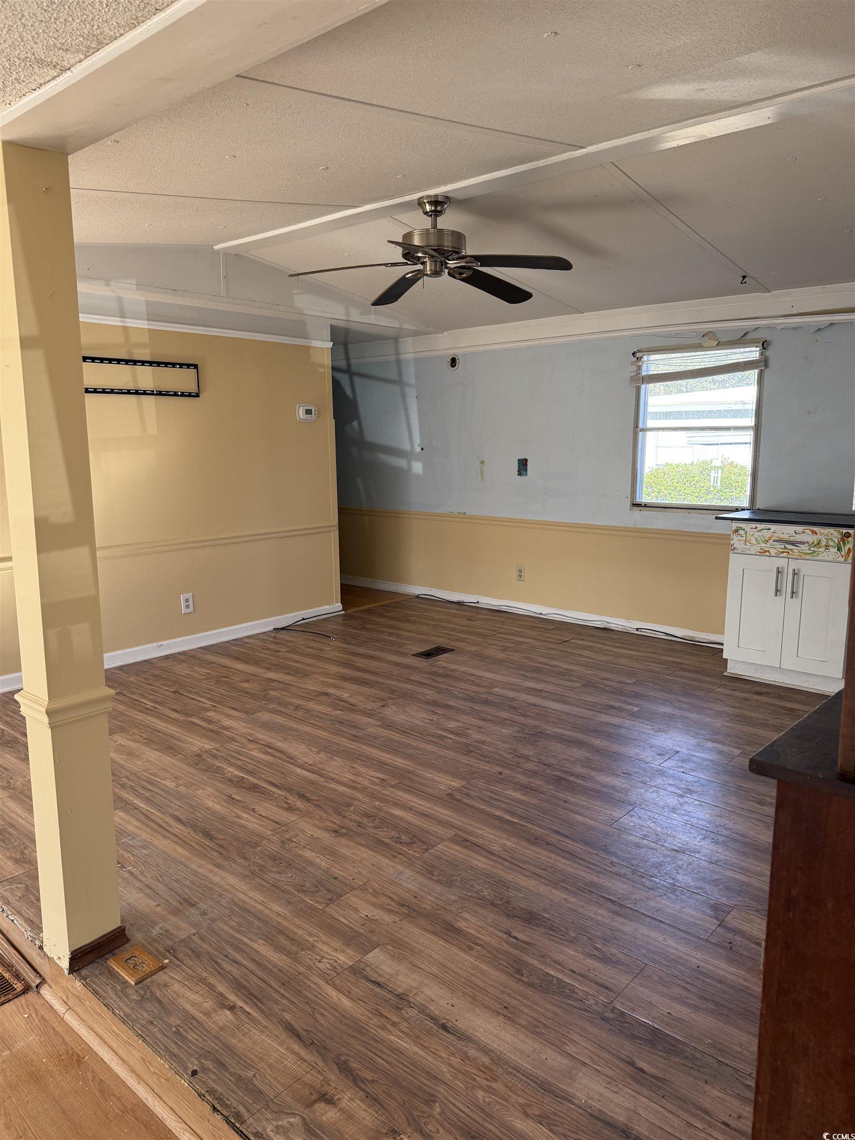 170 Braddock Ct. Property Photo 6