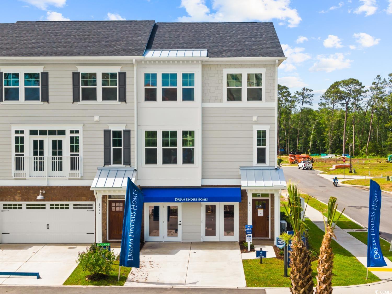 8465 Waltzing Waves Ct. Property Photo 2