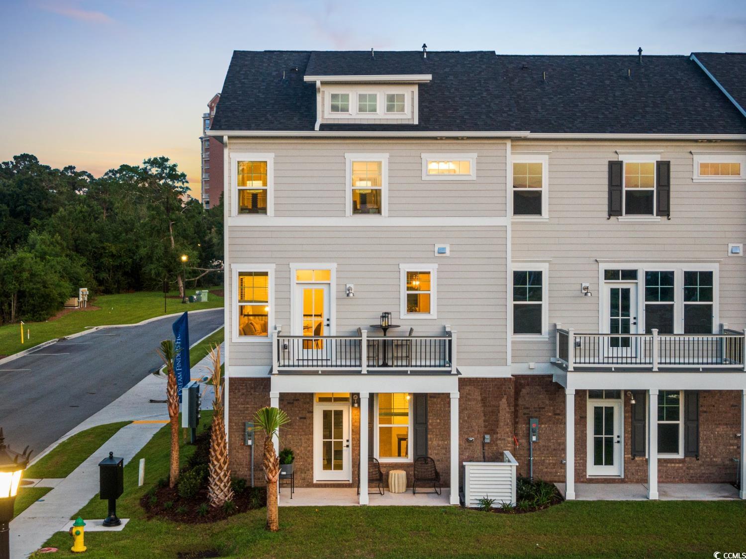 8465 Waltzing Waves Ct. Property Photo 9