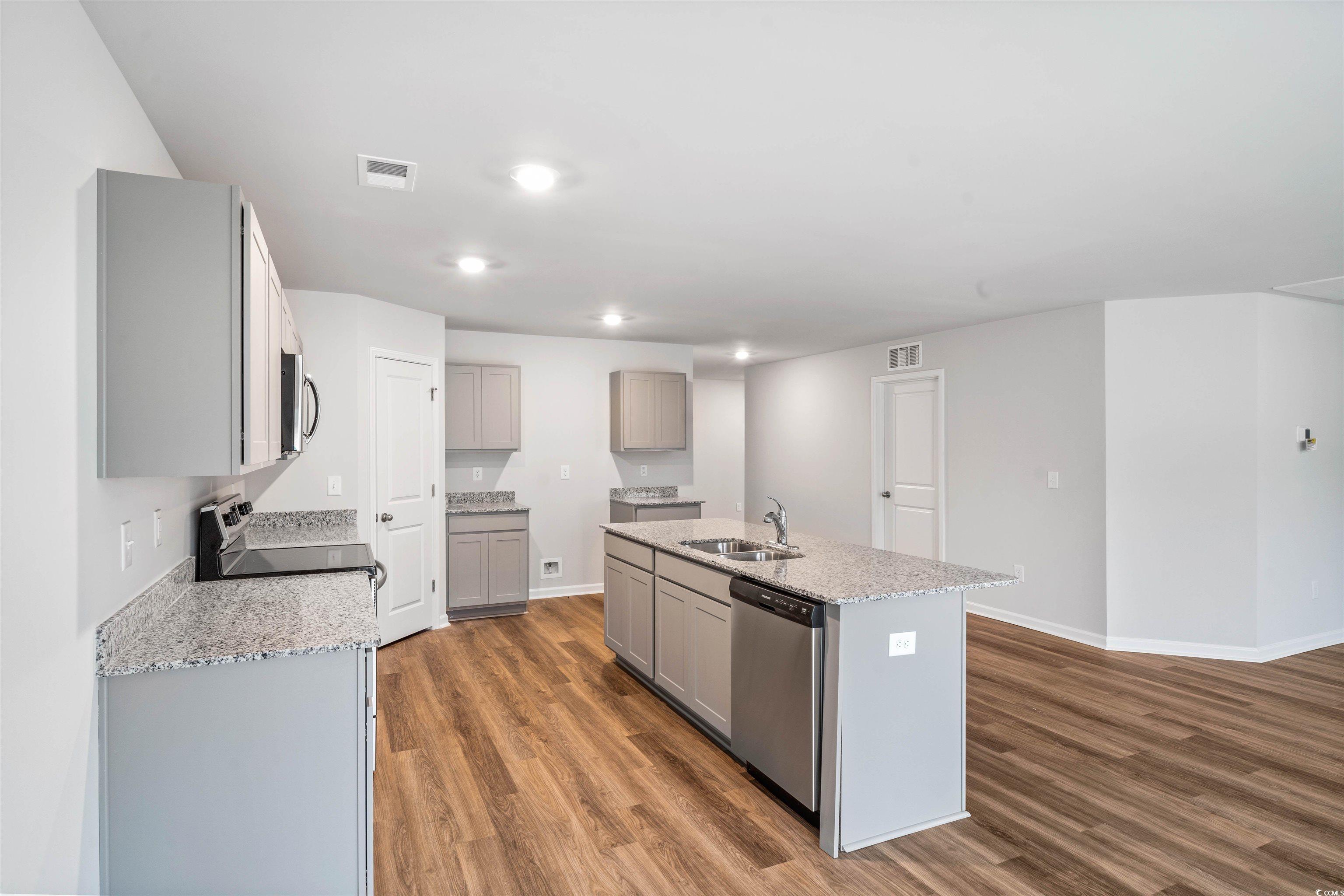 1522 Clubstone Dr. Property Photo 3