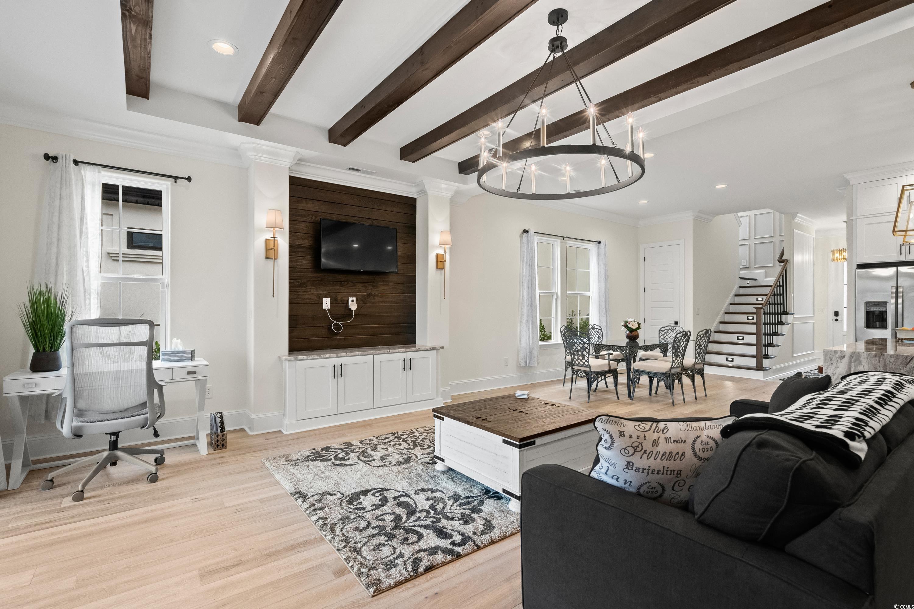 6723 Ocean Breeze Loop Property Photo 8
