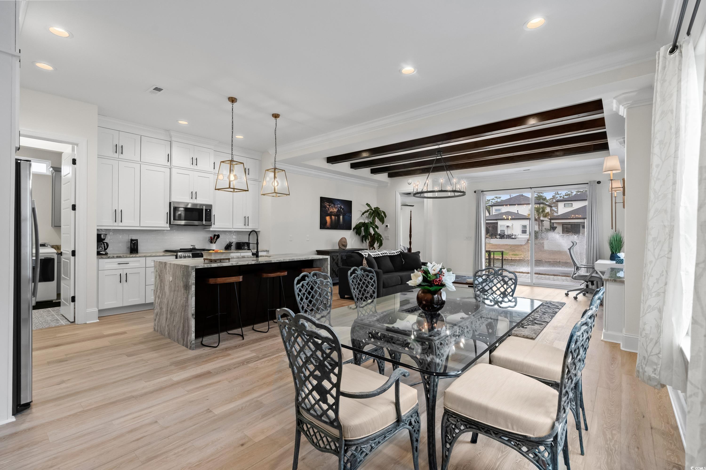 6723 Ocean Breeze Loop Property Photo 11