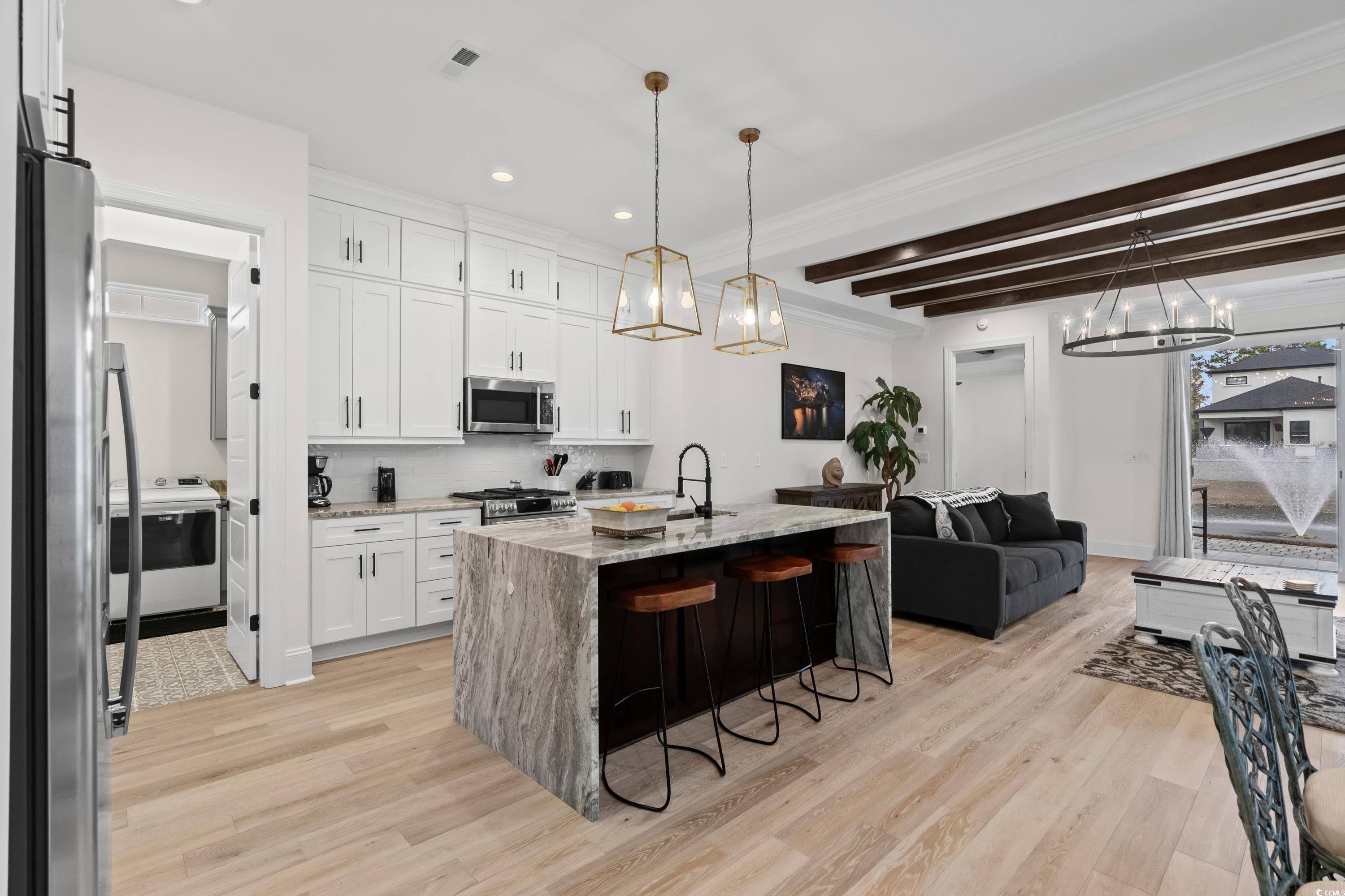6723 Ocean Breeze Loop Property Photo 13