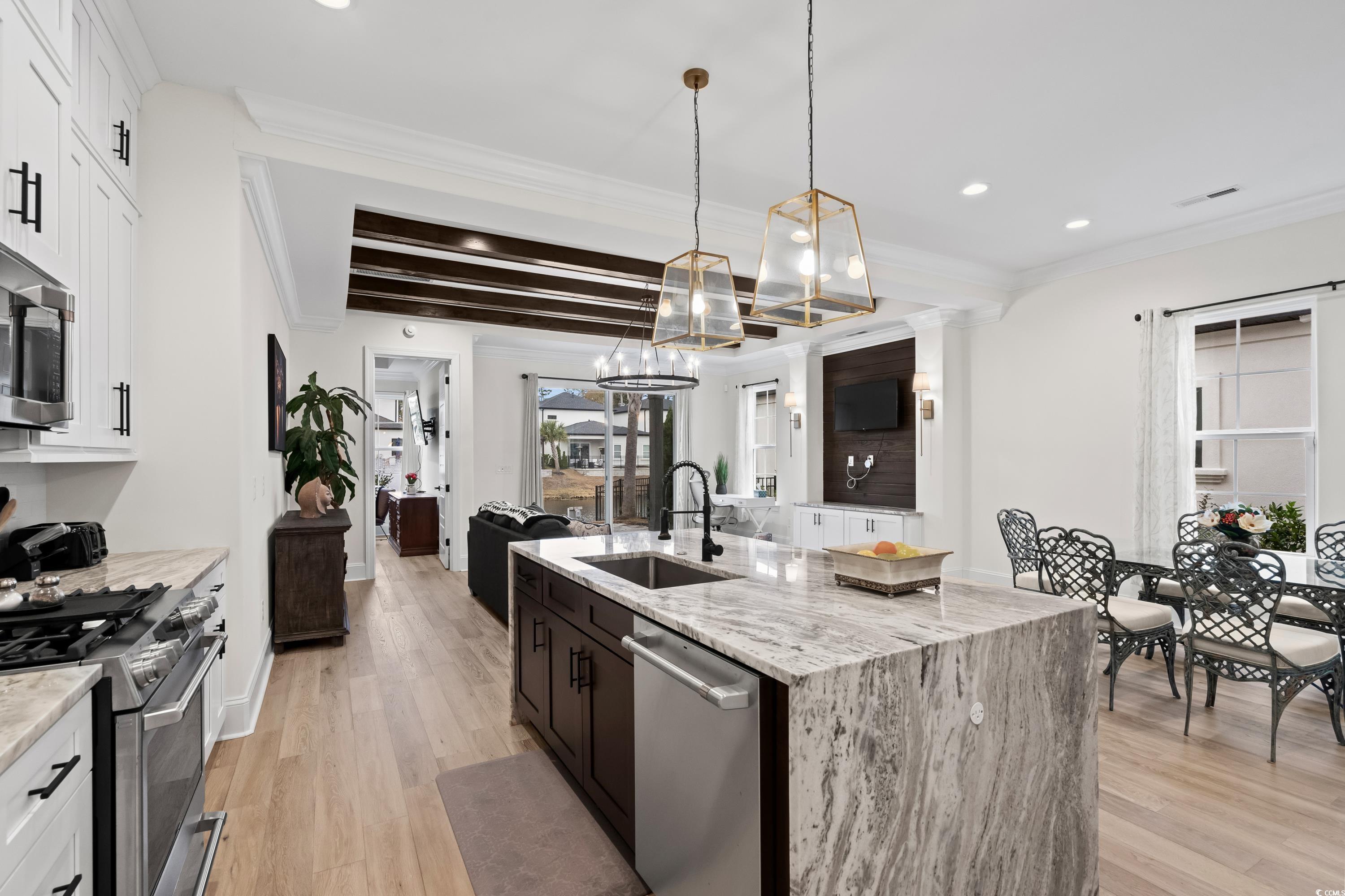 6723 Ocean Breeze Loop Property Photo 18