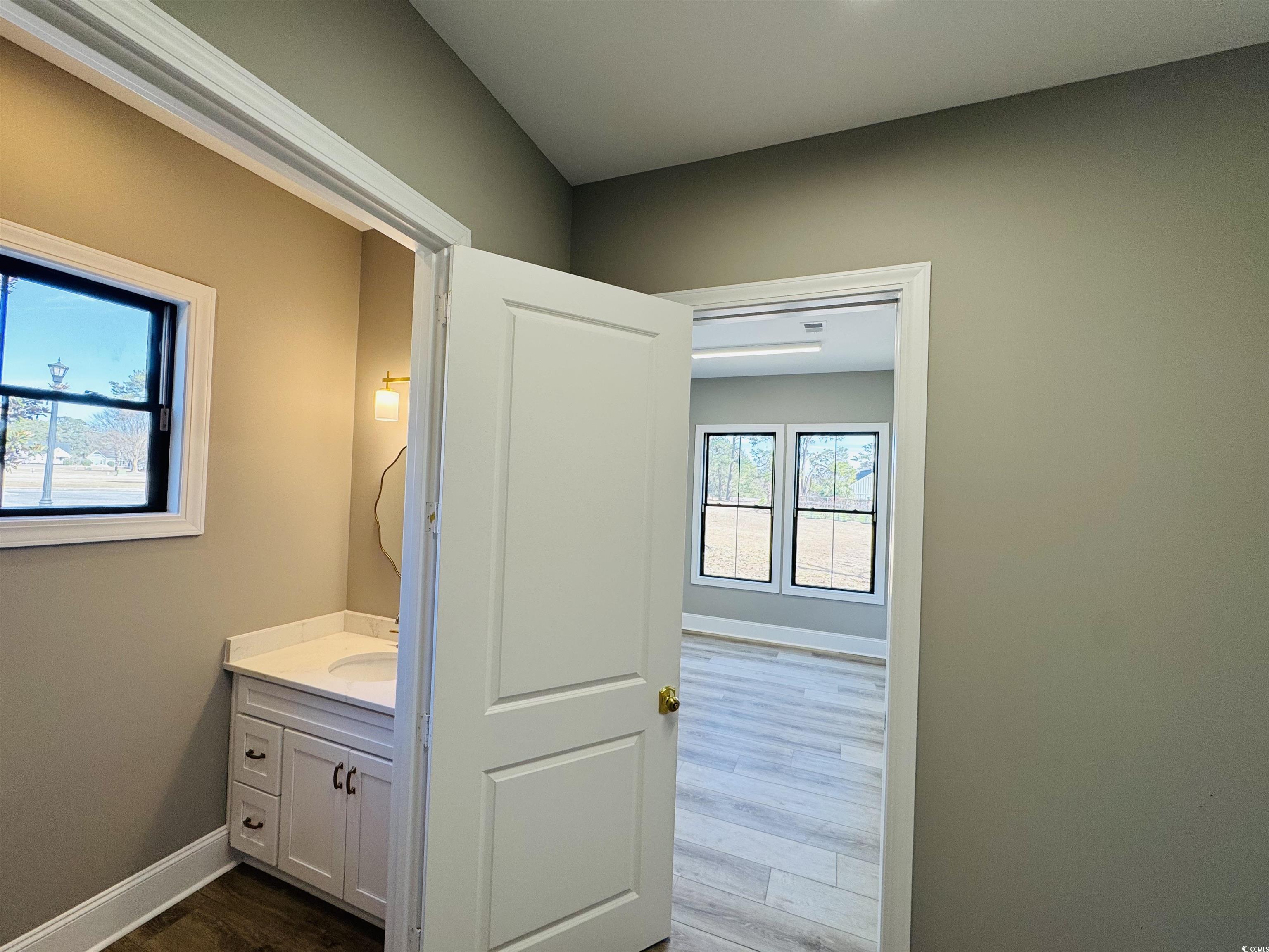 825 Commanders Island Dr. Property Photo 15