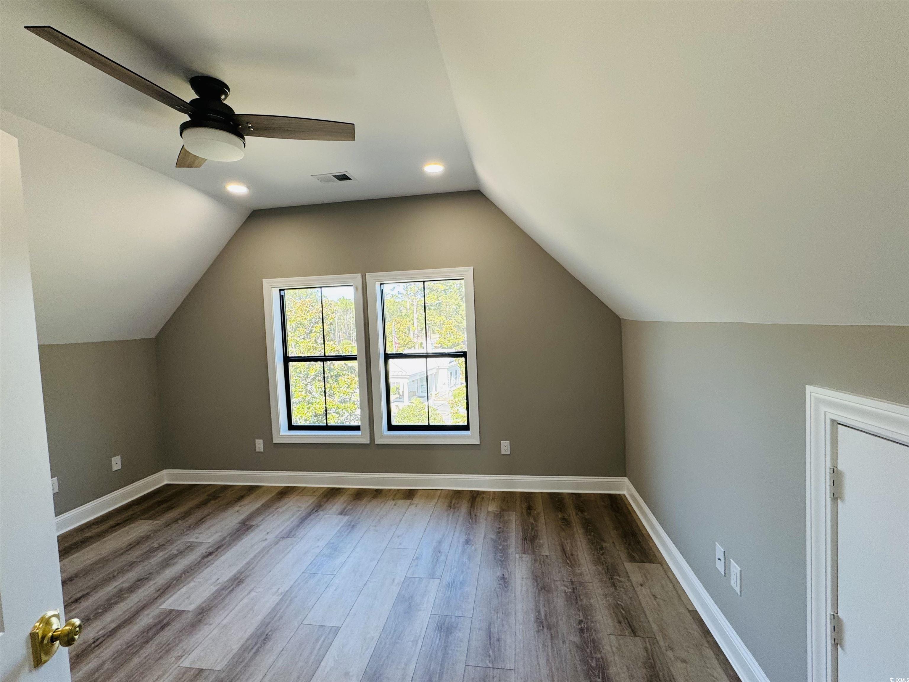 825 Commanders Island Dr. Property Photo 26