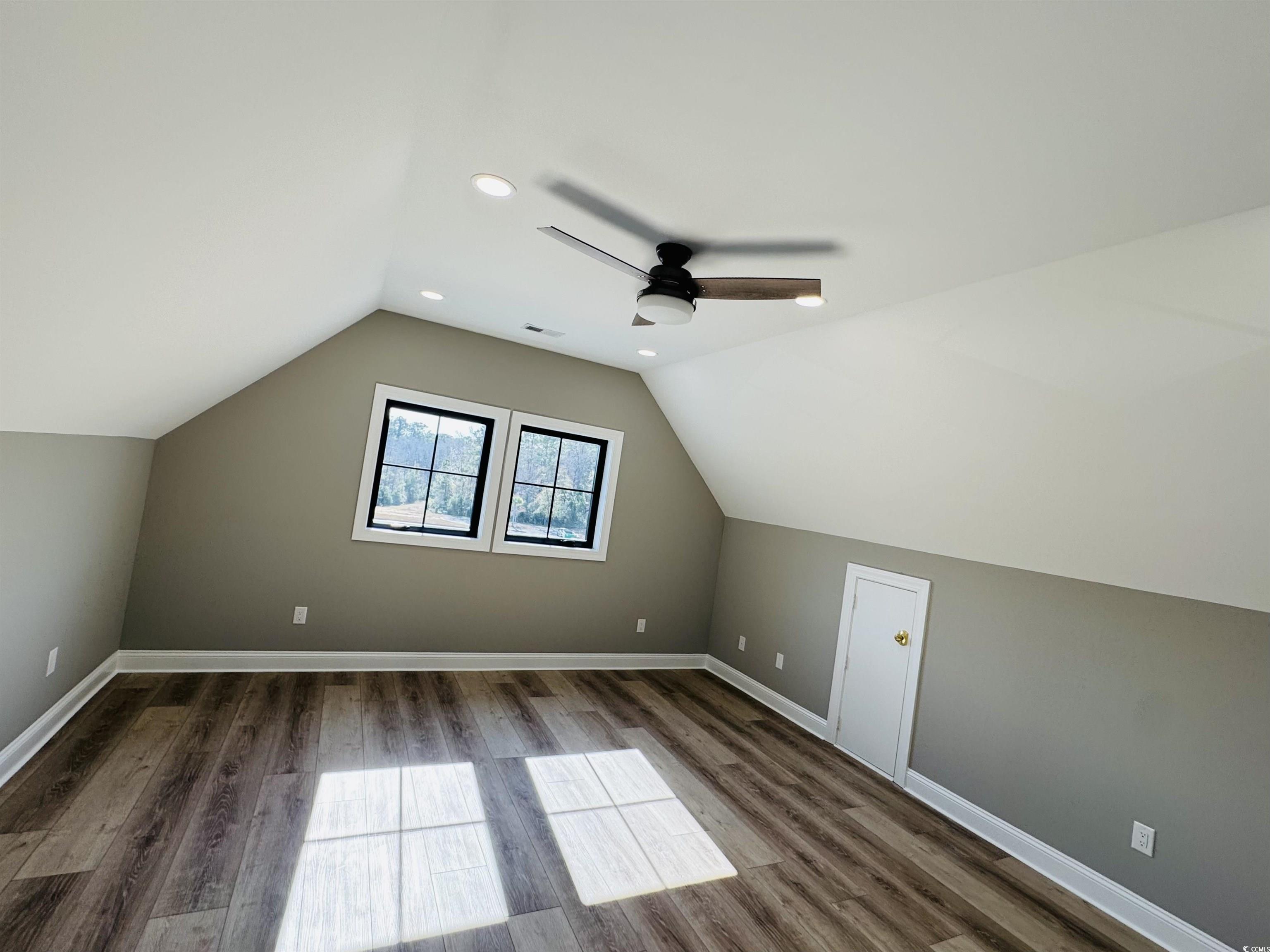 825 Commanders Island Dr. Property Photo 27