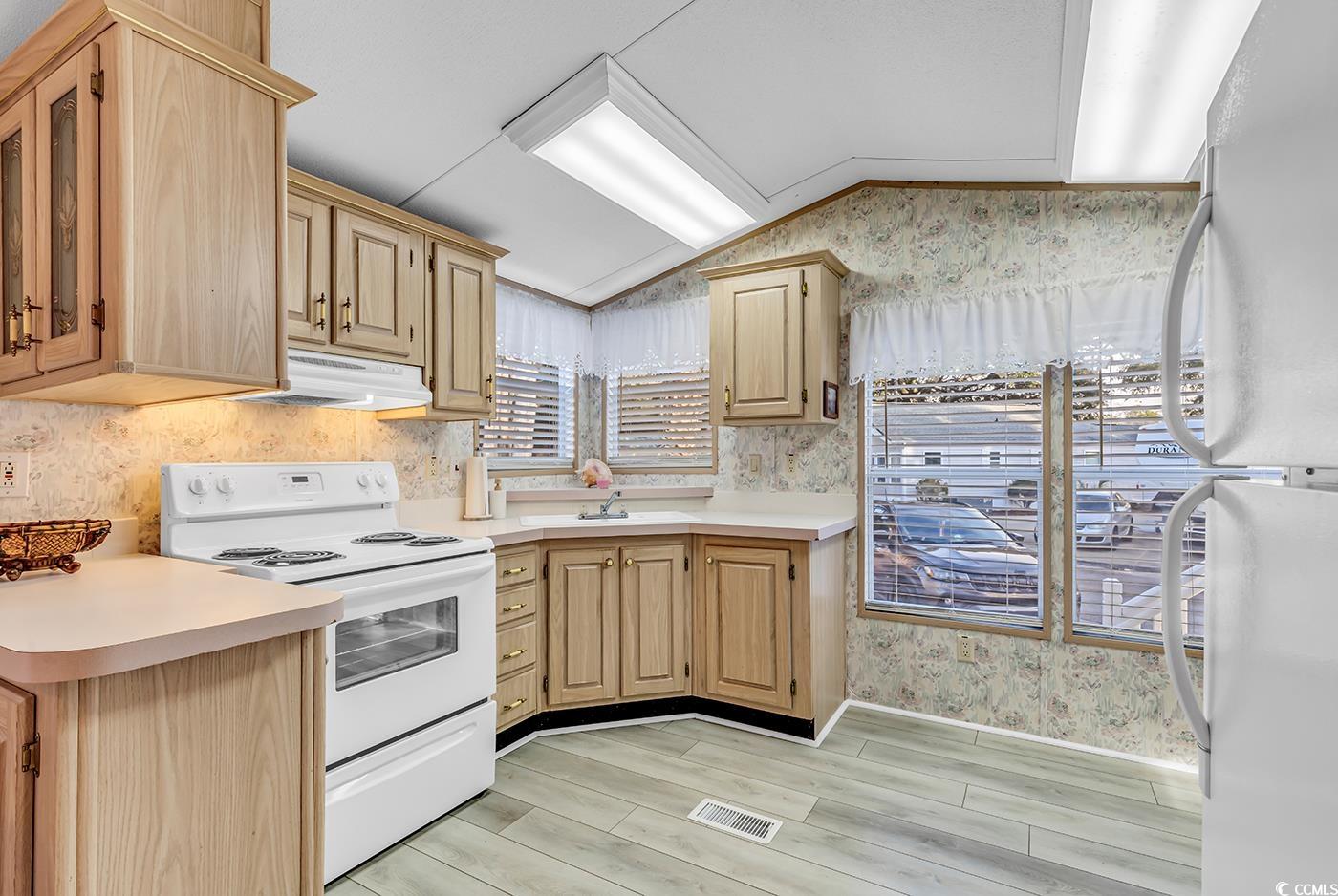 5400 Little River Neck Rd. Property Photo 8