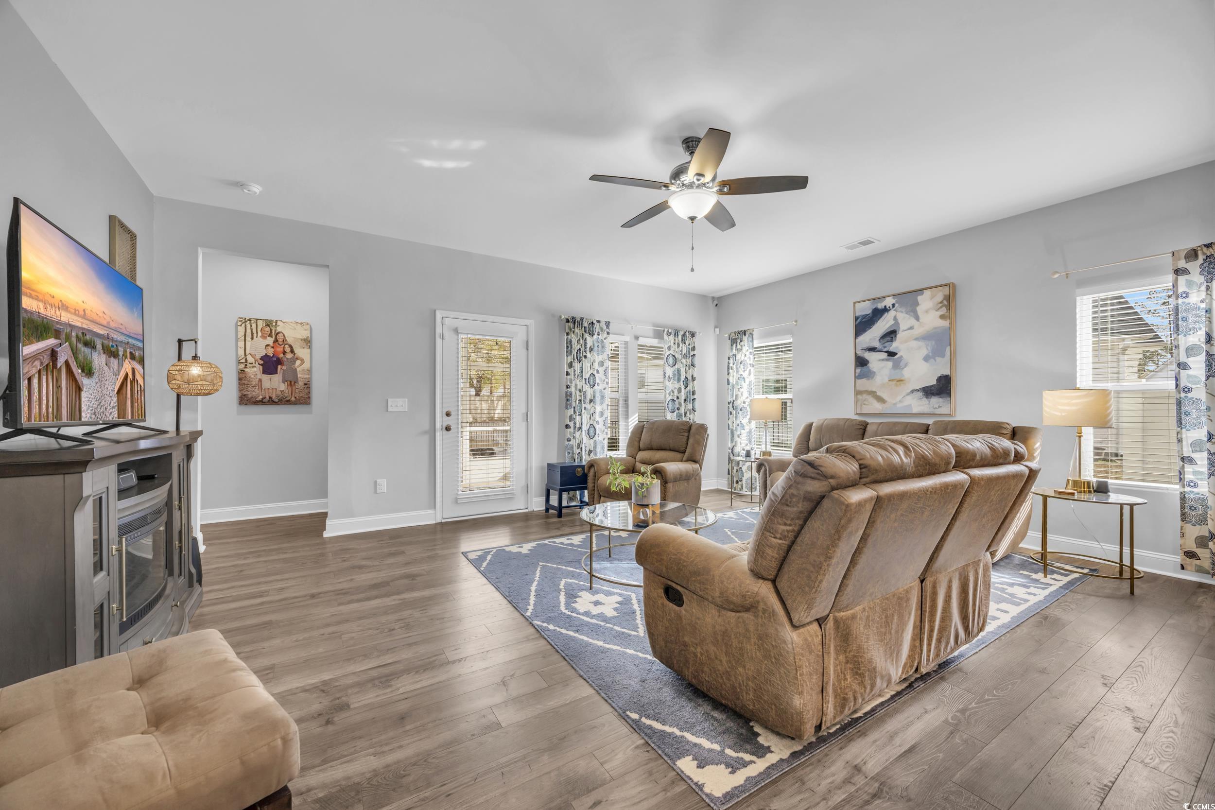 3019 Honey Clover Ct. Property Photo 9