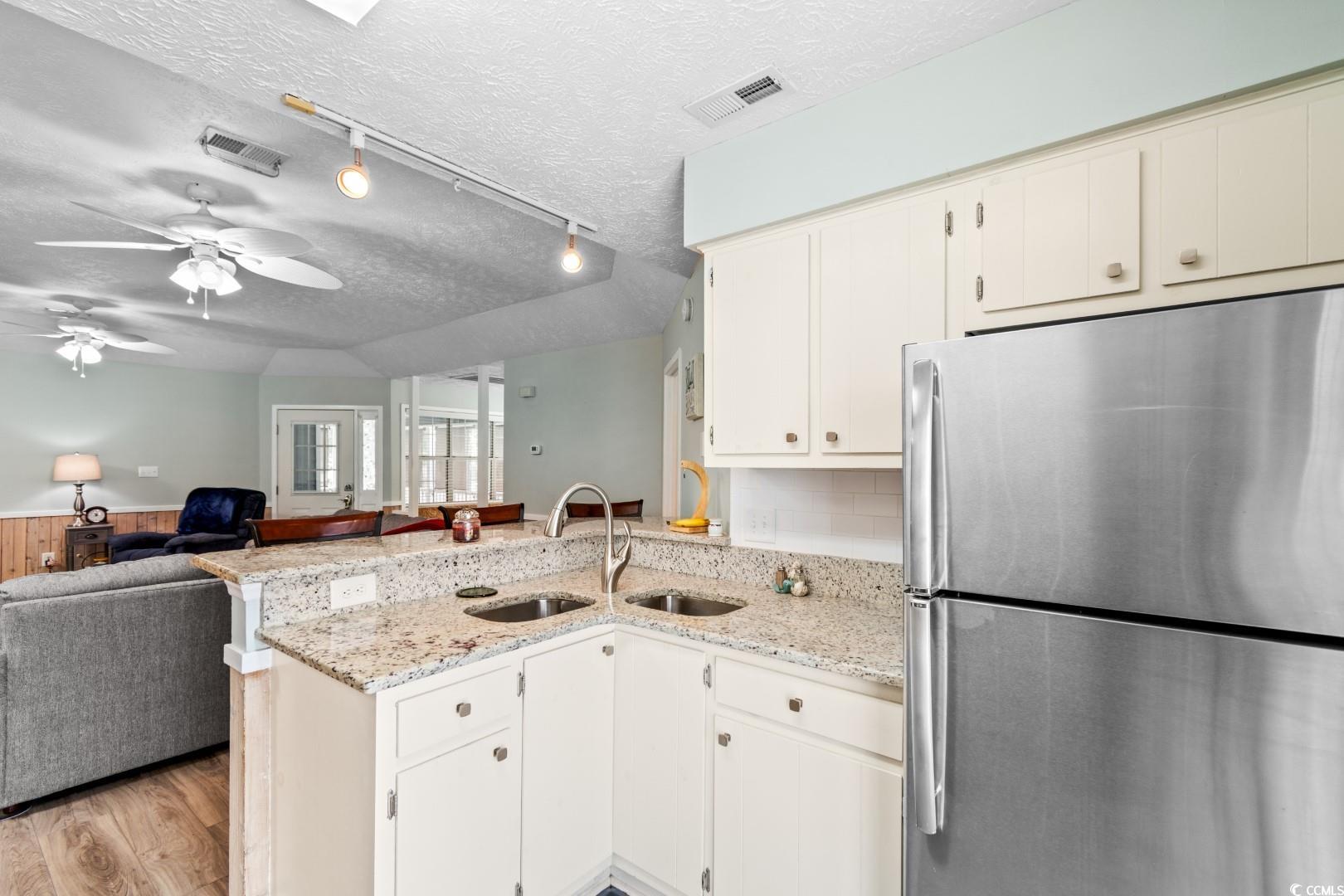 299 Lake Arrowhead Rd. Property Photo 4