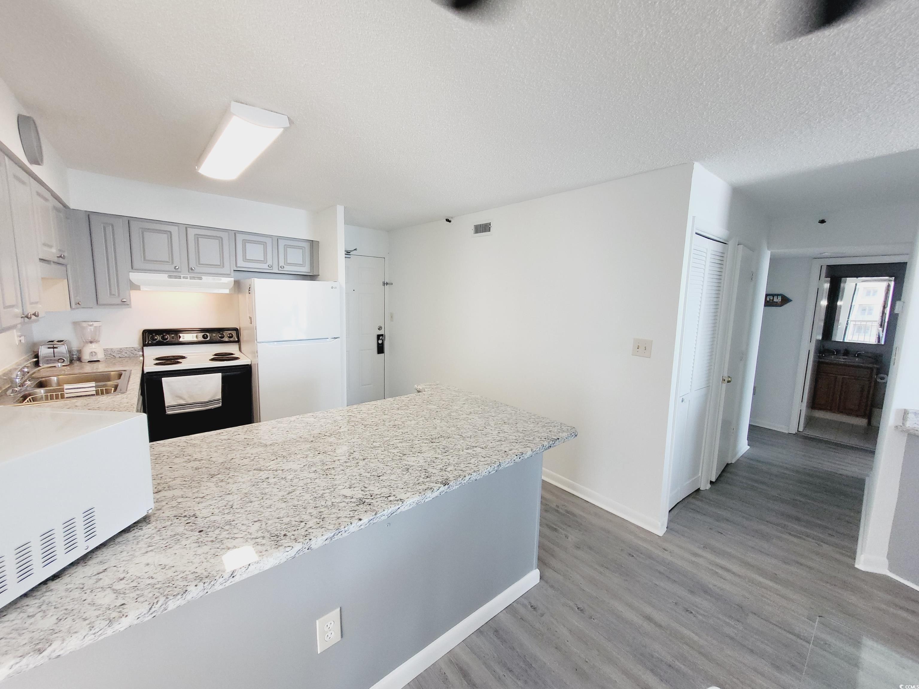 4719 S Ocean Blvd. Property Photo 8