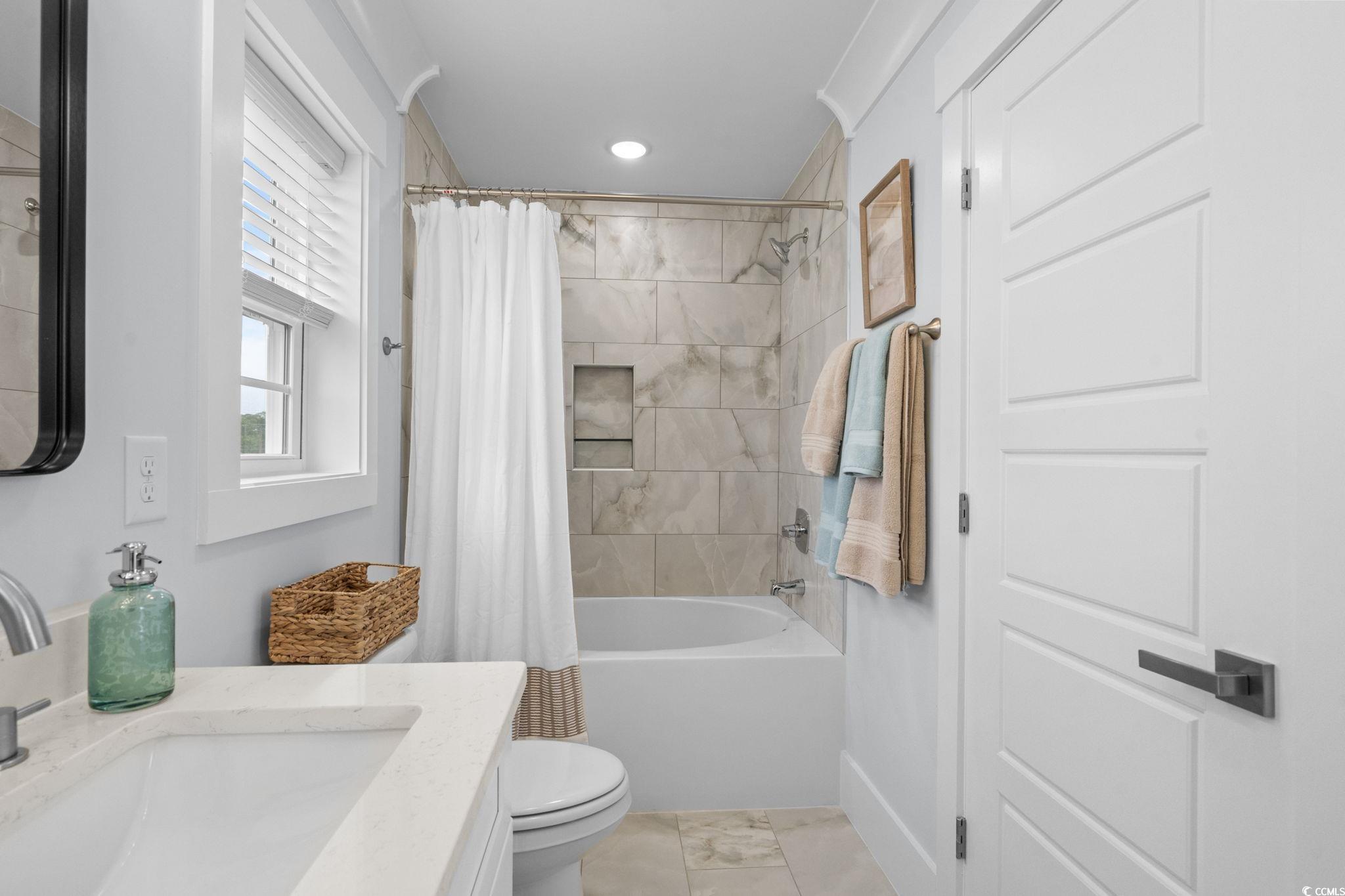 2302 Seaseeker Ln. Property Photo 40