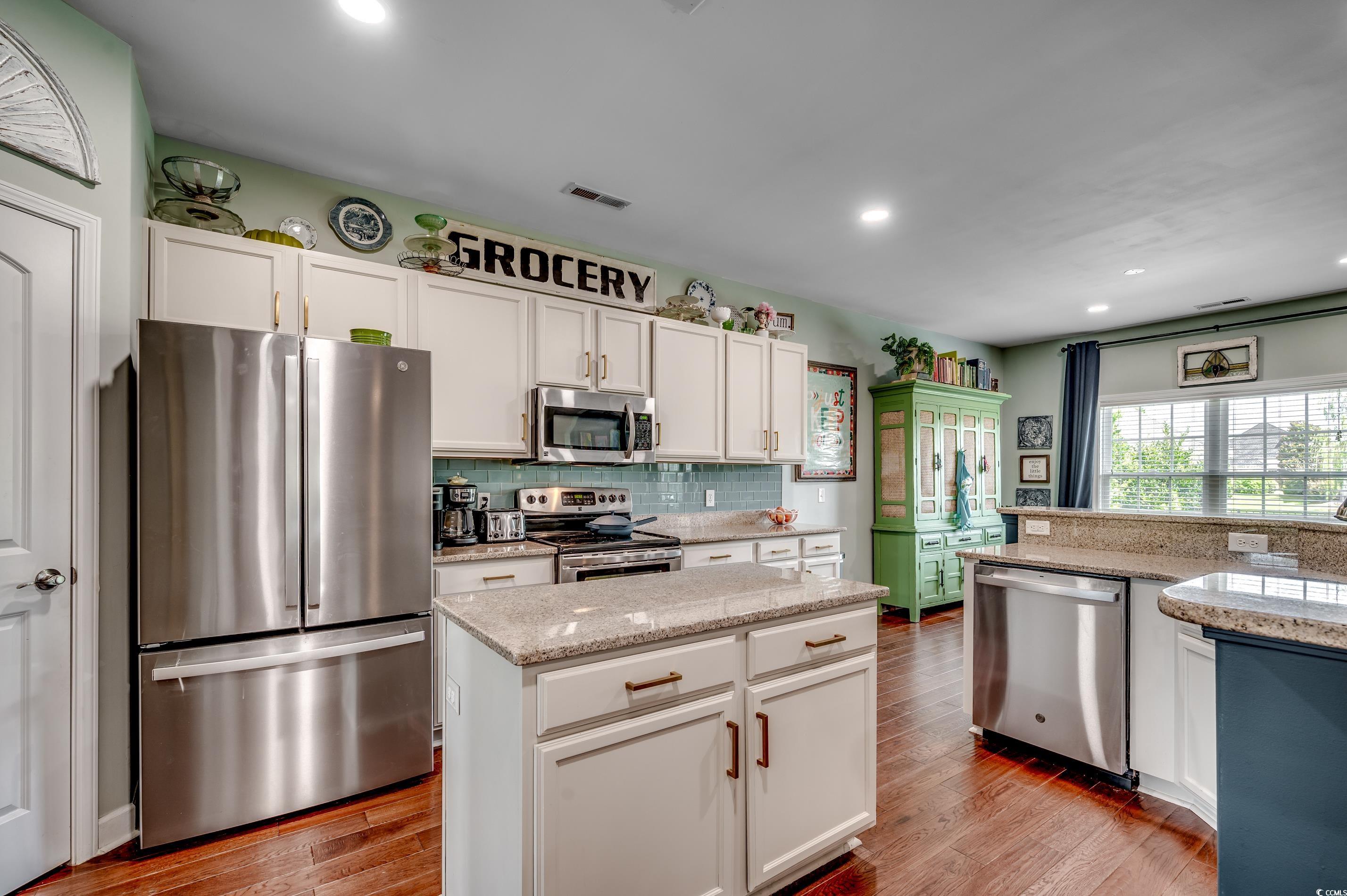 8605 Hopper Ct. Property Photo 9