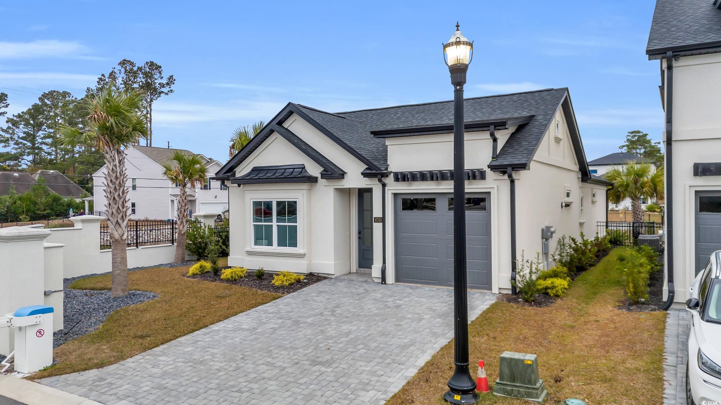 6703 Ocean Breeze Loop Property Photo 5