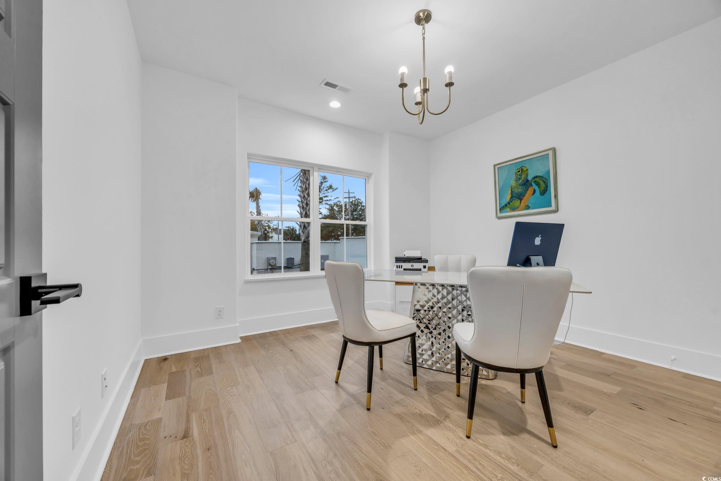 6703 Ocean Breeze Loop Property Photo 9
