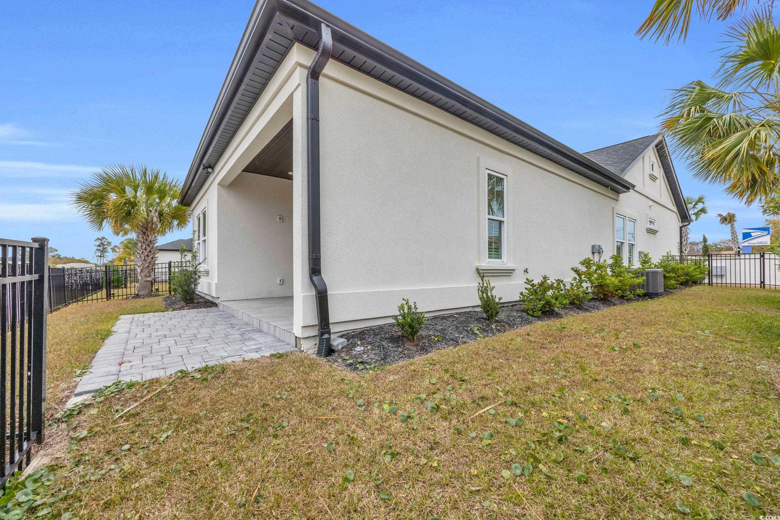 6703 Ocean Breeze Loop Property Photo 35