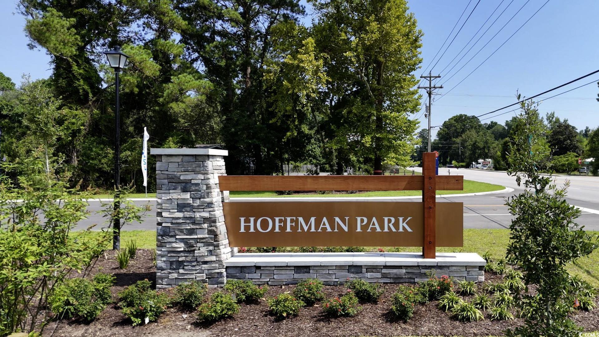 163 Hoffman Park Dr. Property Photo 3