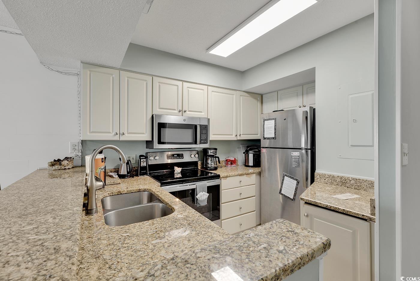 9400 Shore Dr. Property Photo 3