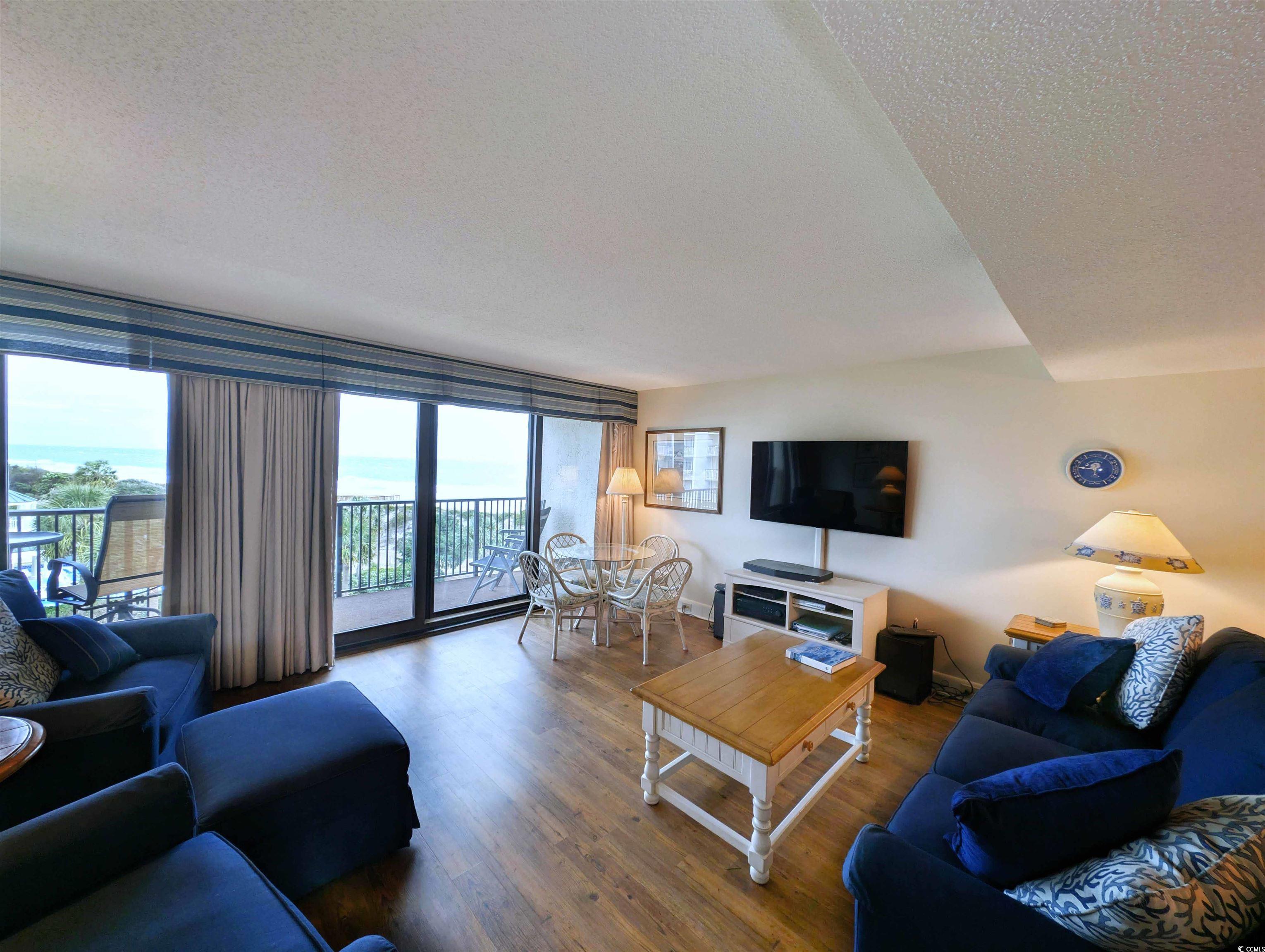 645 Retreat Beach Circle Property Photo 7