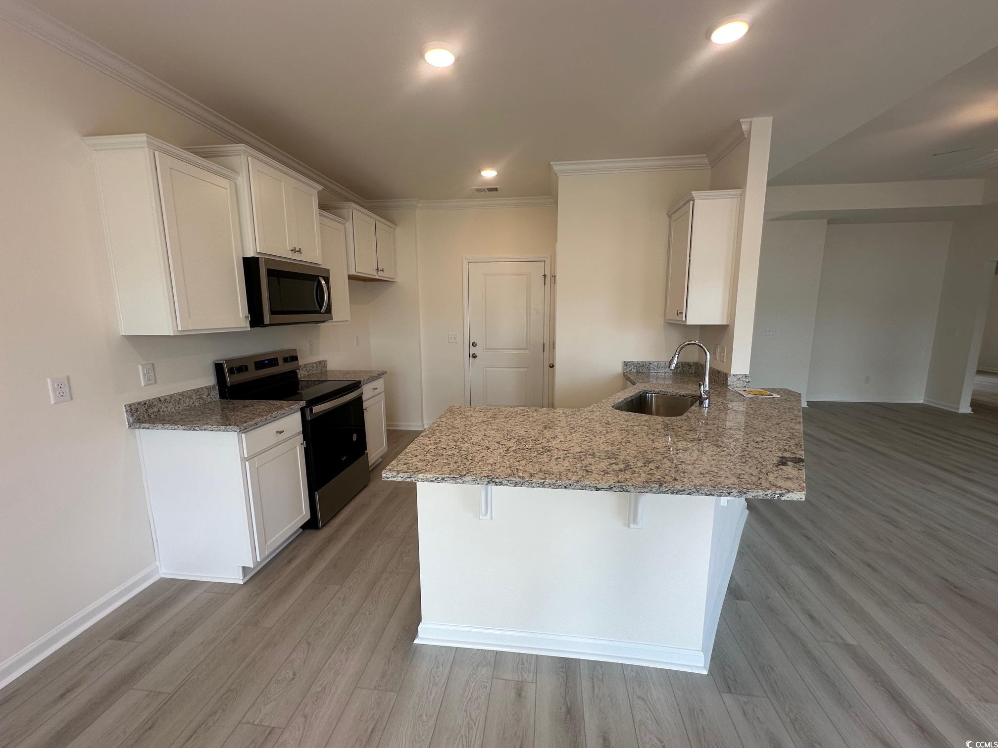 576 Honeyhill Loop Property Photo 4
