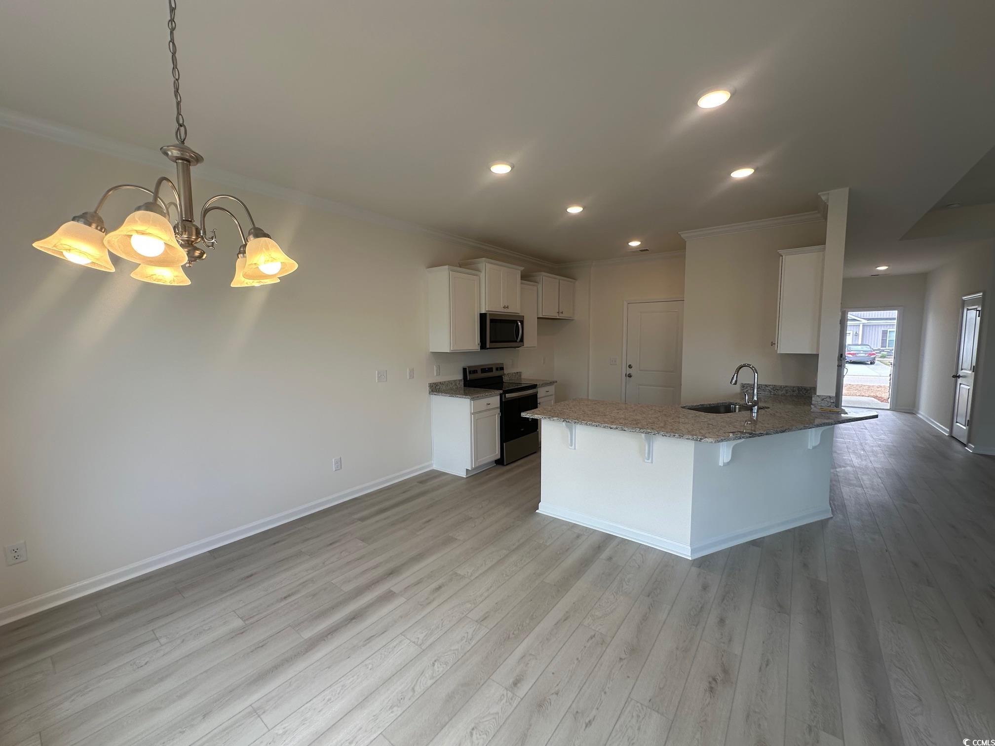 576 Honeyhill Loop Property Photo 6