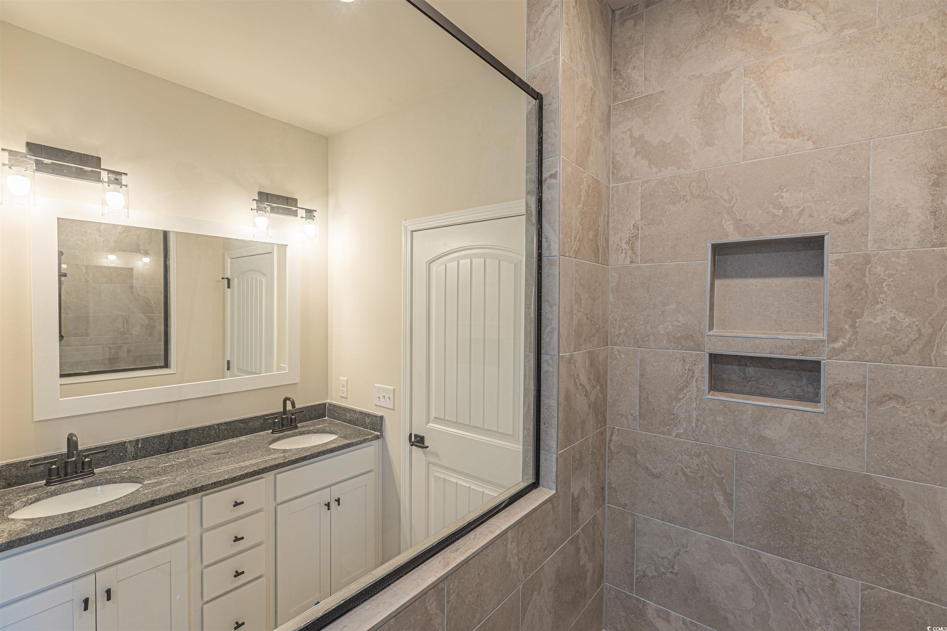 556 Honeyhill Loop Property Photo 17