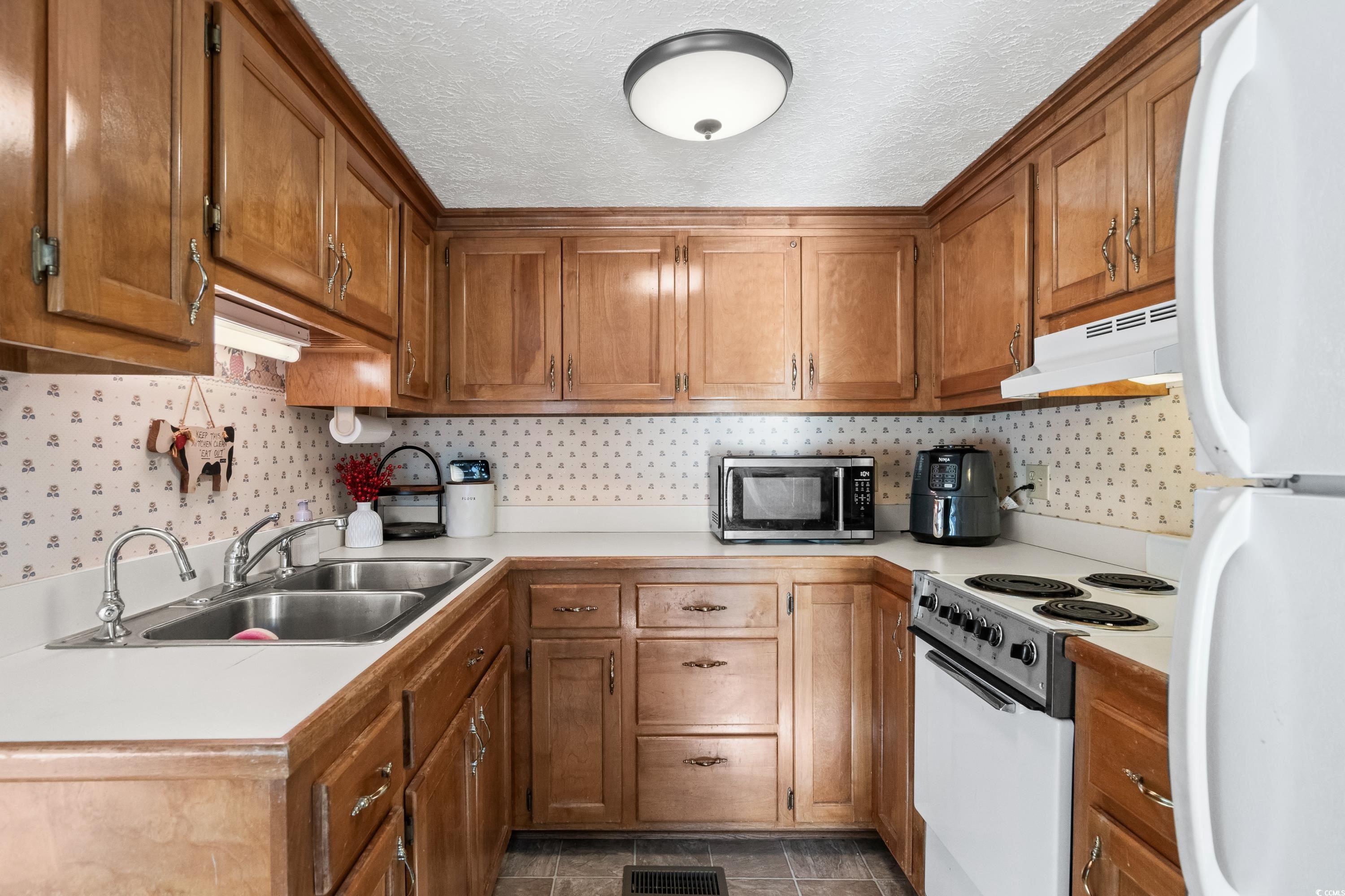 6001-5732 S Kings Hwy. Property Photo 14