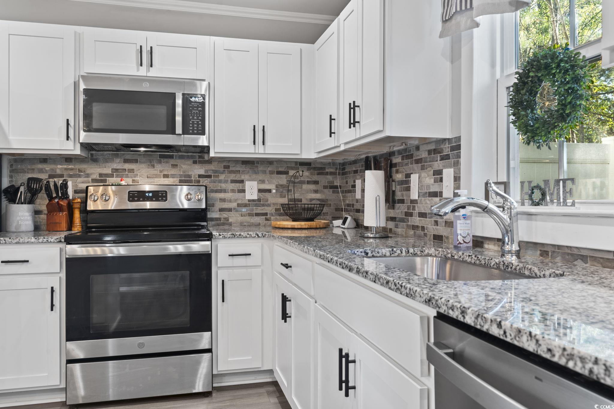608 Montenegro Way Property Photo 4