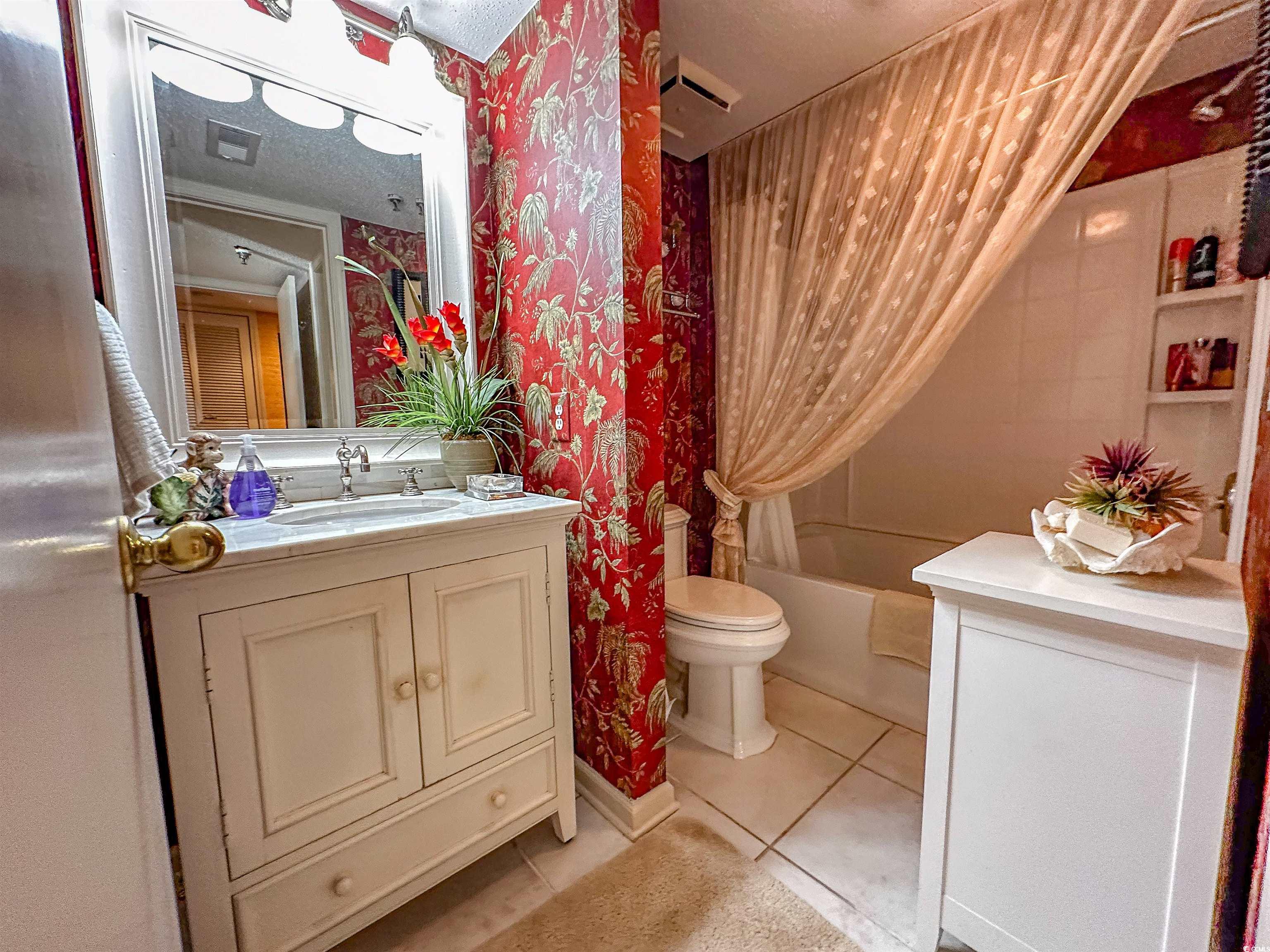 410 Melrose Pl. Property Photo 27