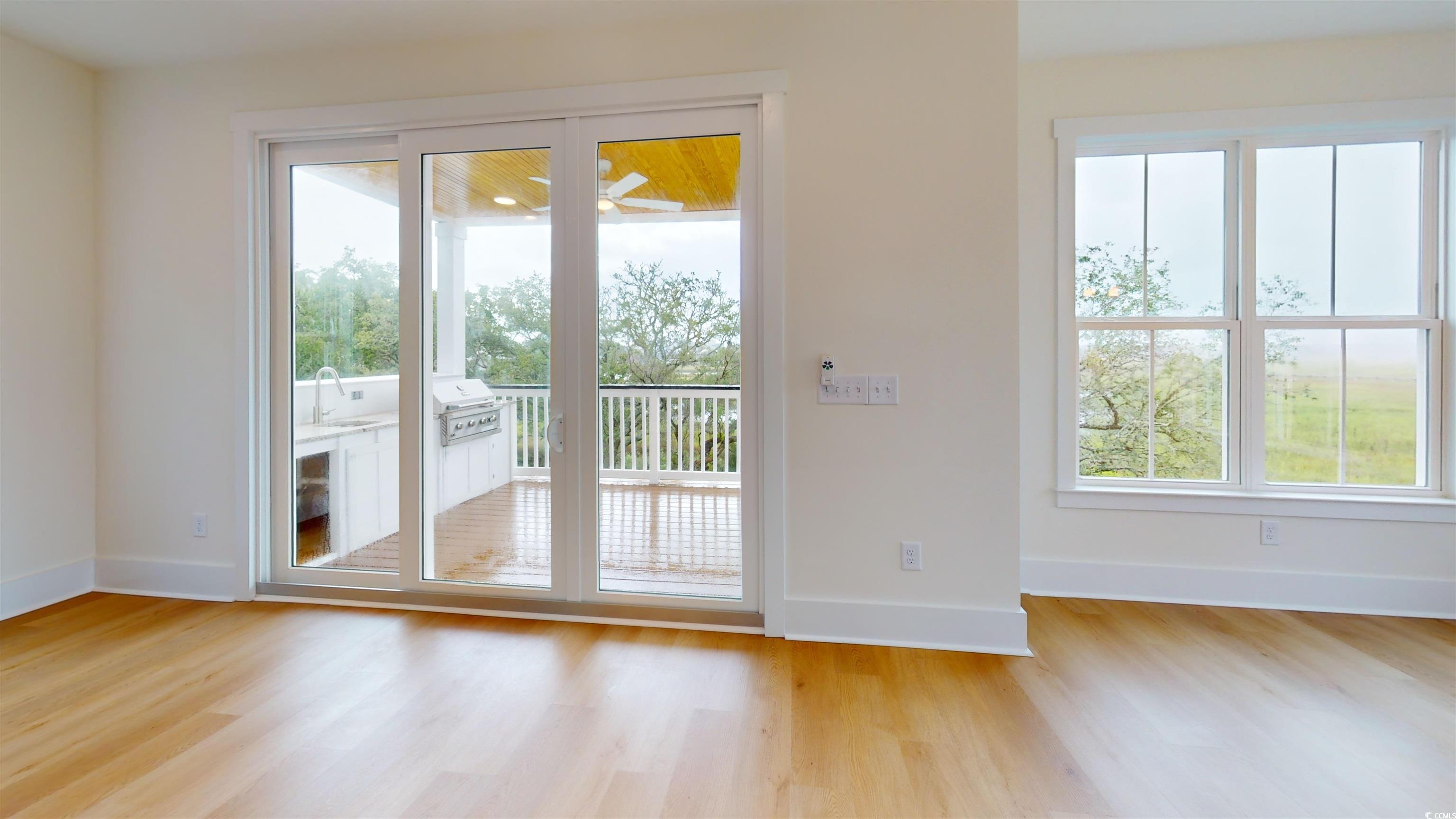 48 Furman Ln. Property Photo 5