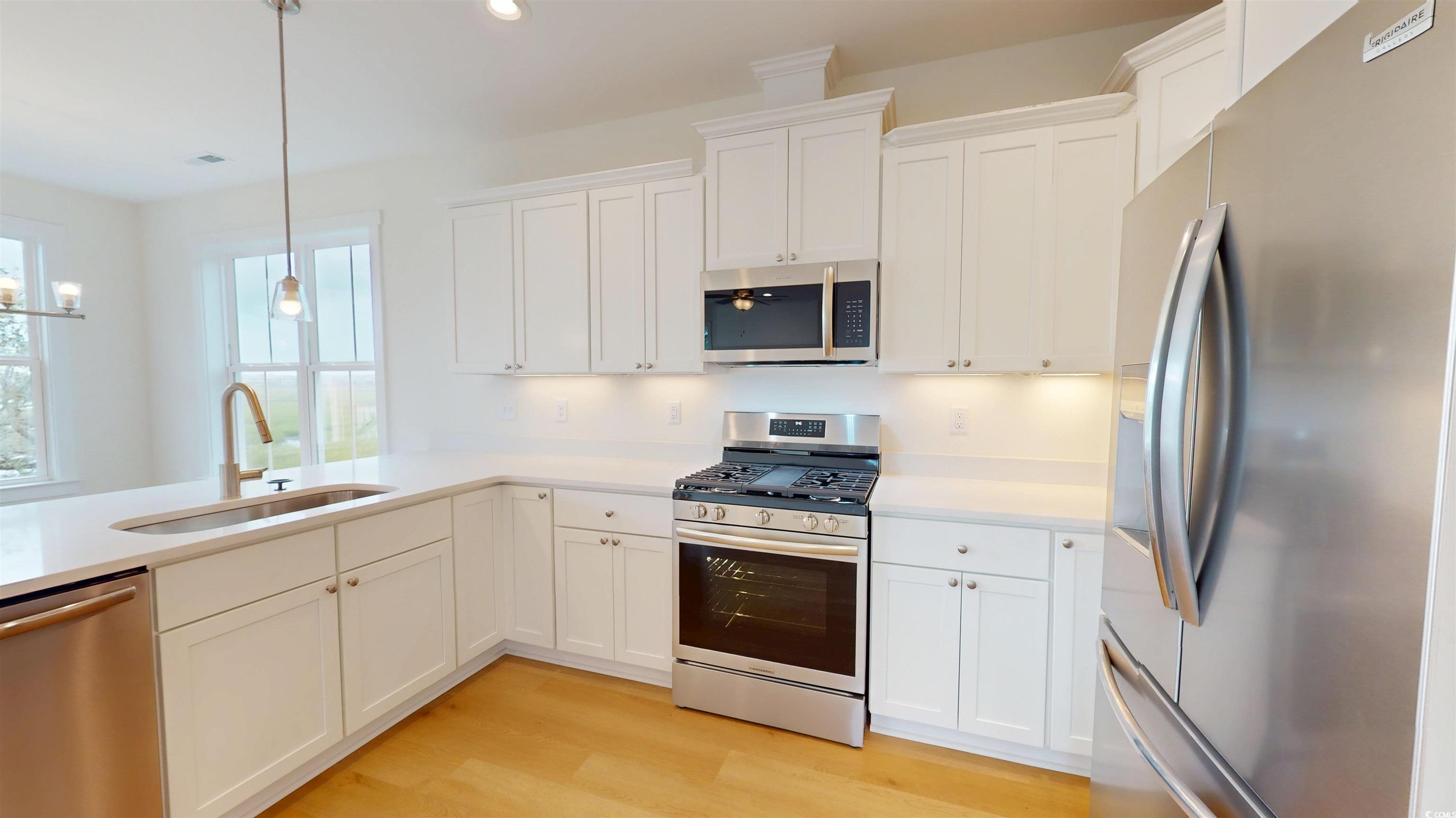 48 Furman Ln. Property Photo 10