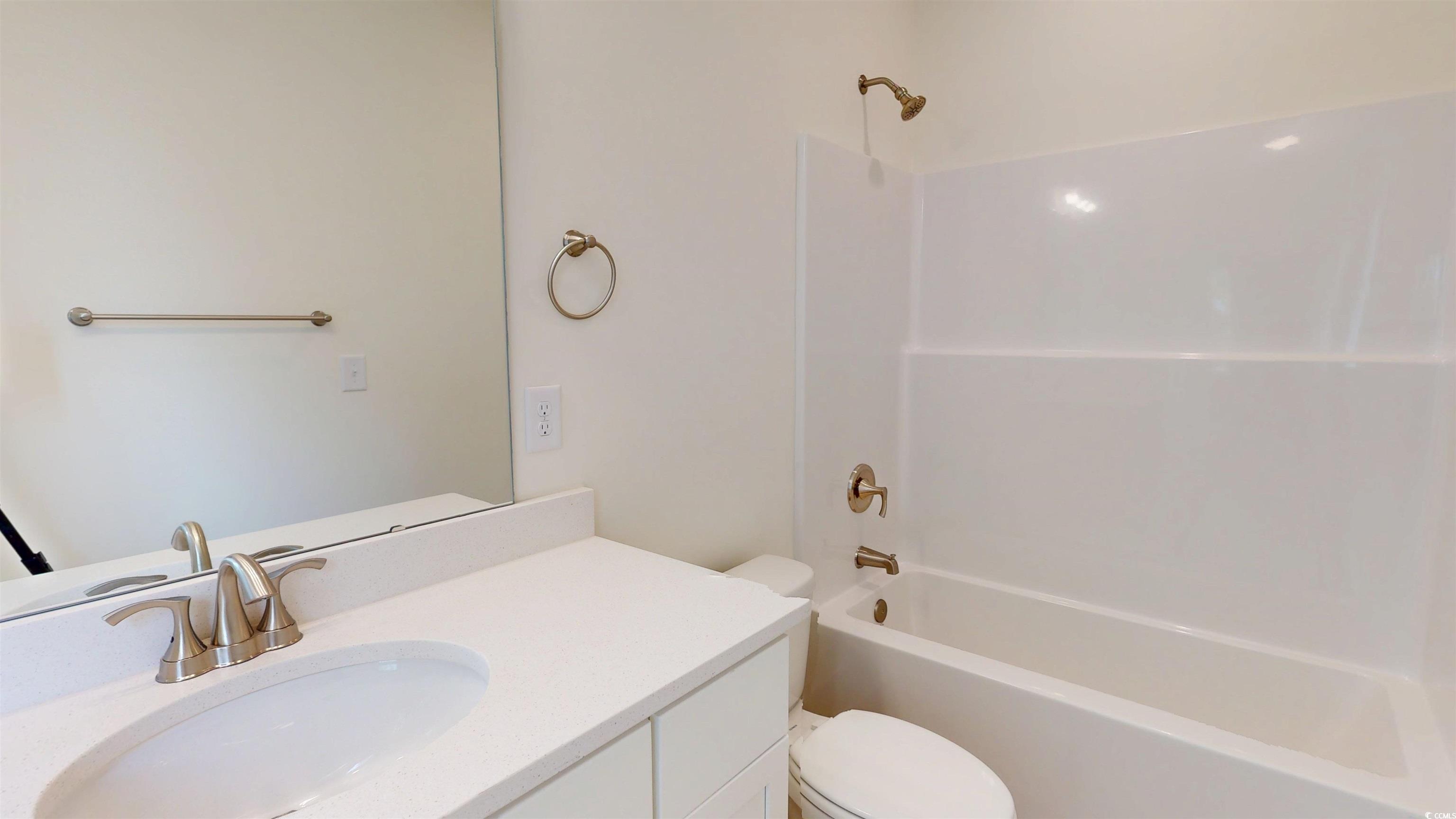 48 Furman Ln. Property Photo 19