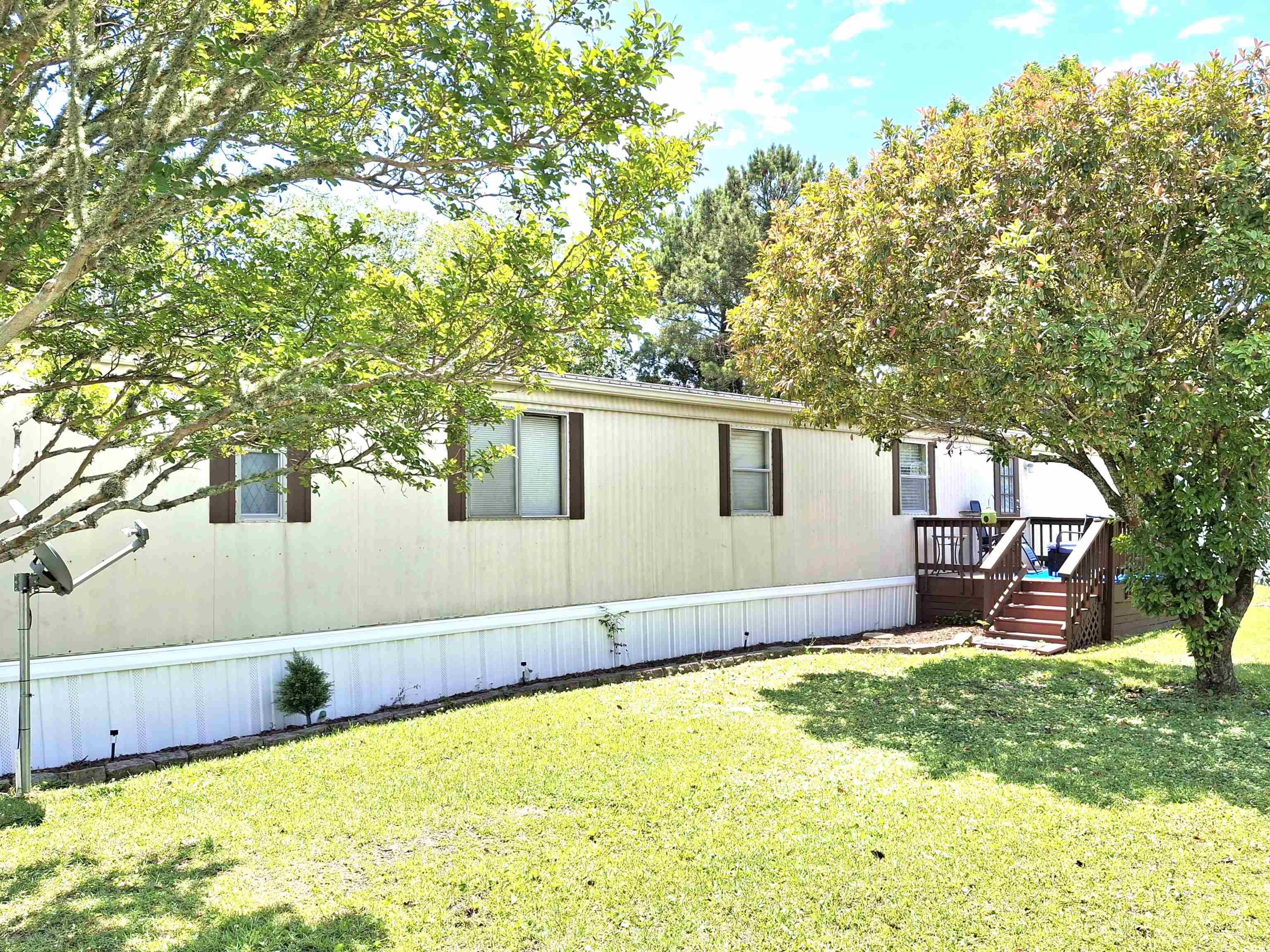 1420 Circle Dr. Property Photo 12