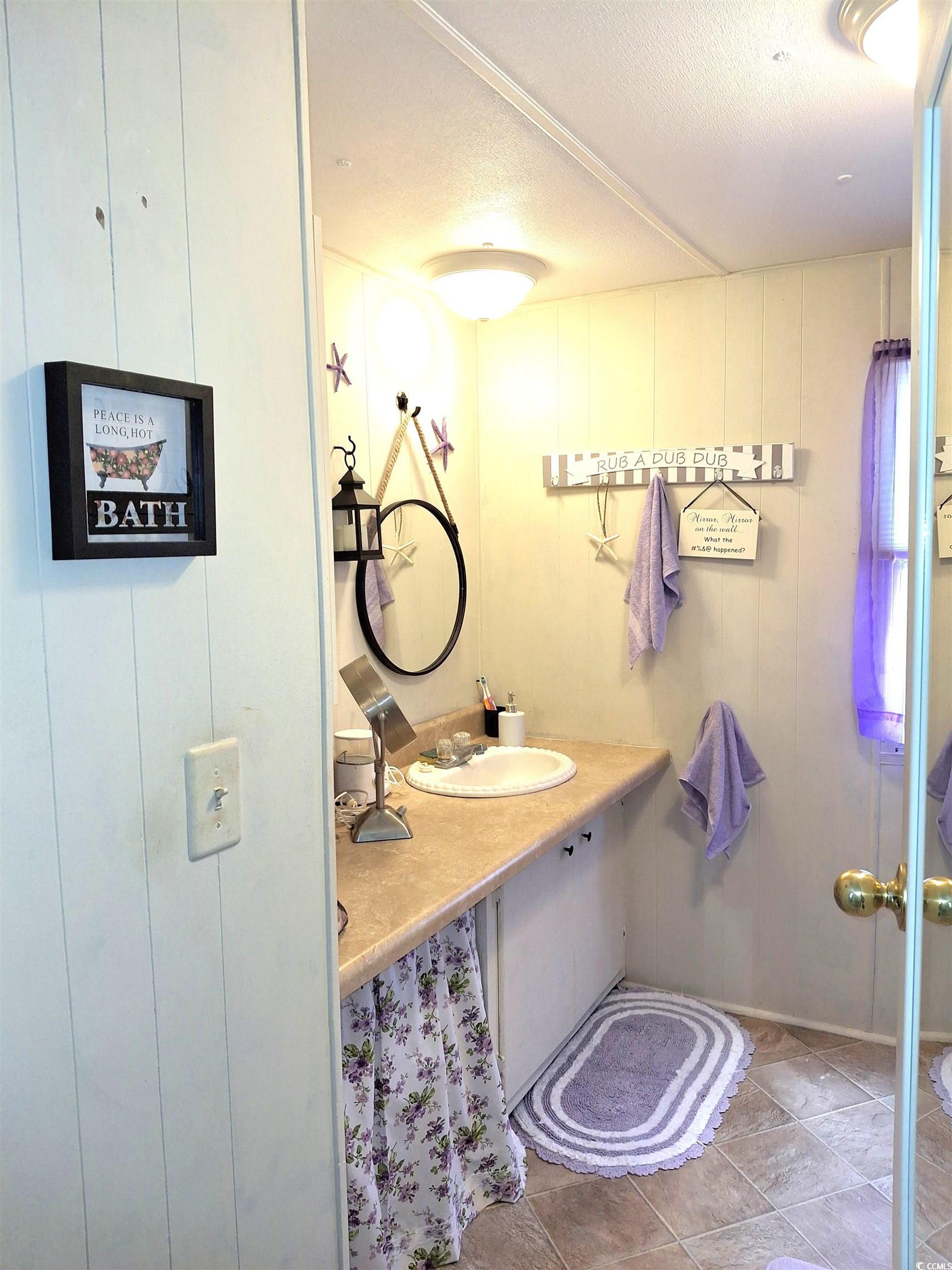 1420 Circle Dr. Property Photo 25