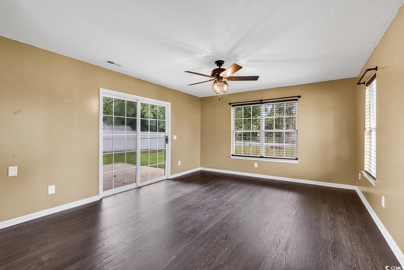 1900 Shell Ct. Property Photo 4