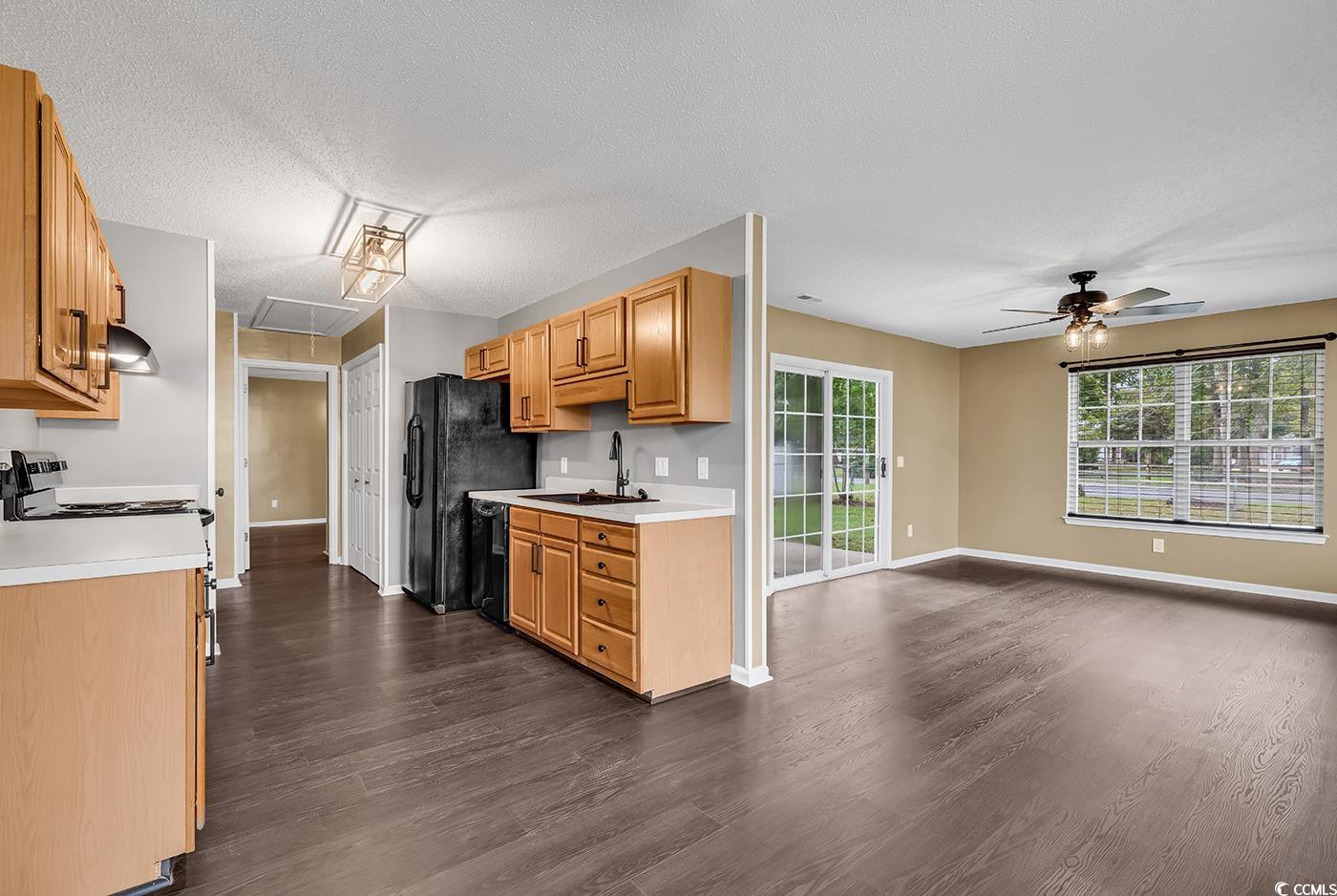 1900 Shell Ct. Property Photo 6
