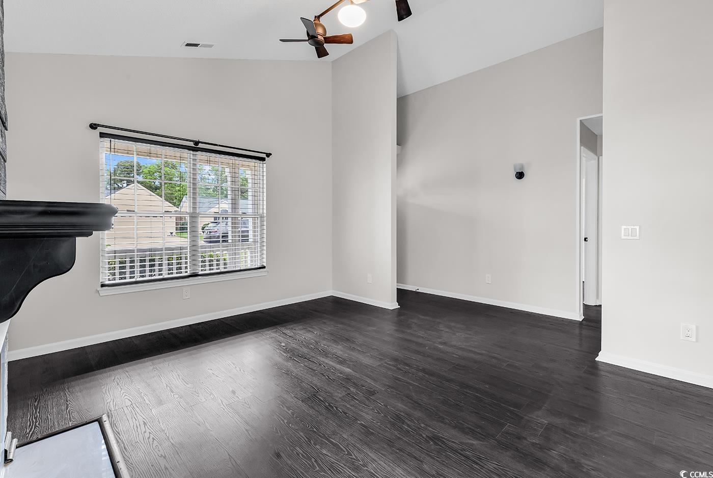 1900 Shell Ct. Property Photo 6